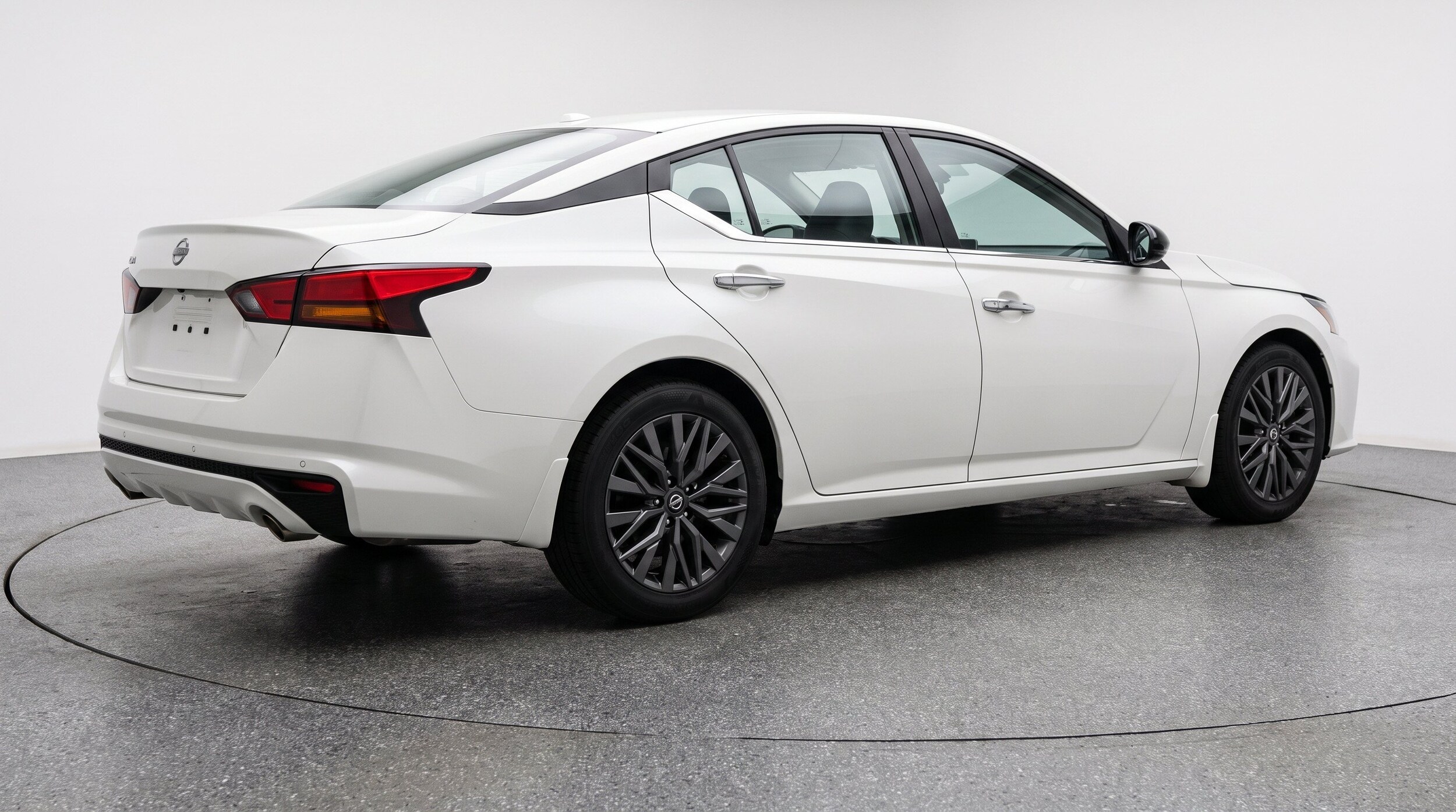 Thumbnail: 2025 Nissan Altima - 9