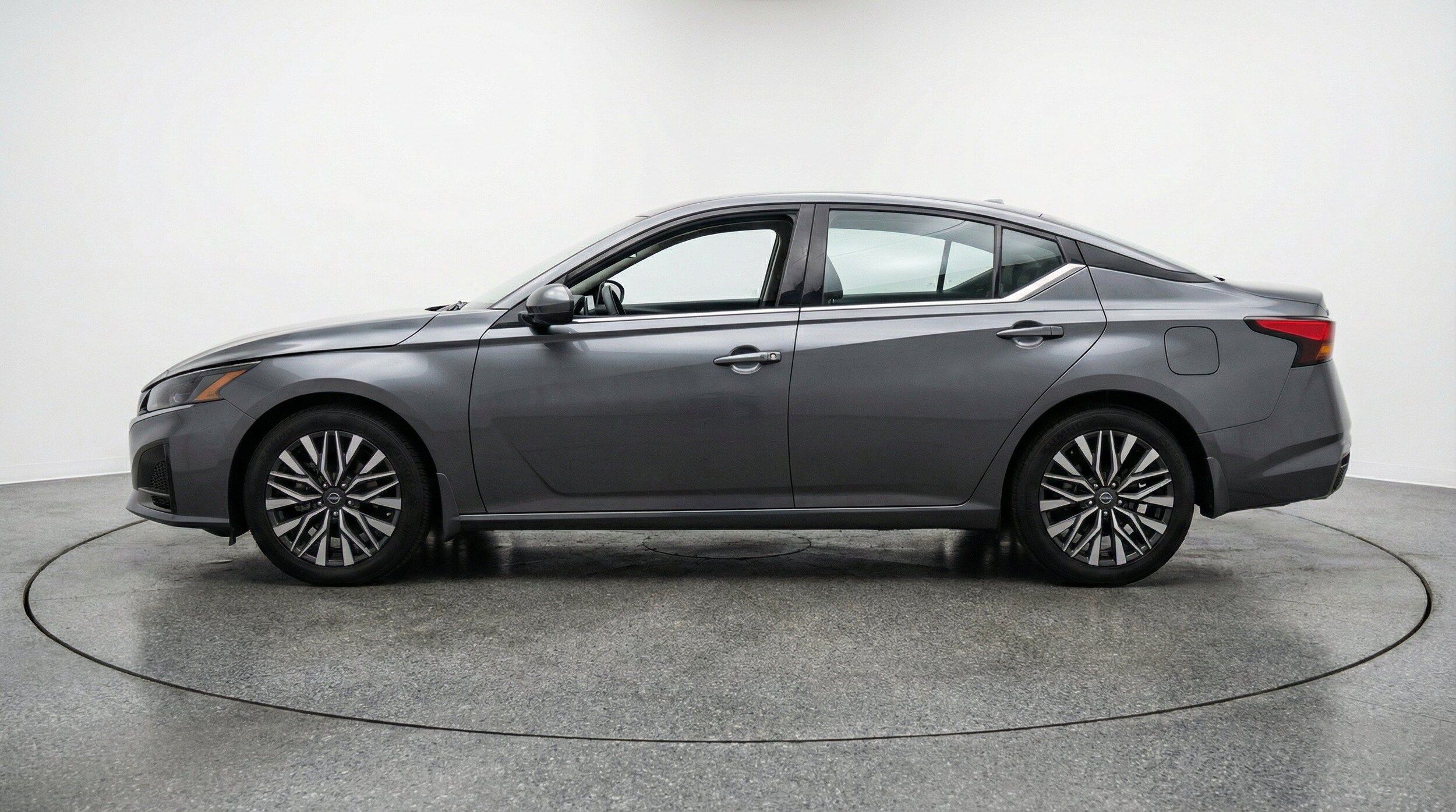 Thumbnail: 2025 Nissan Altima - 5