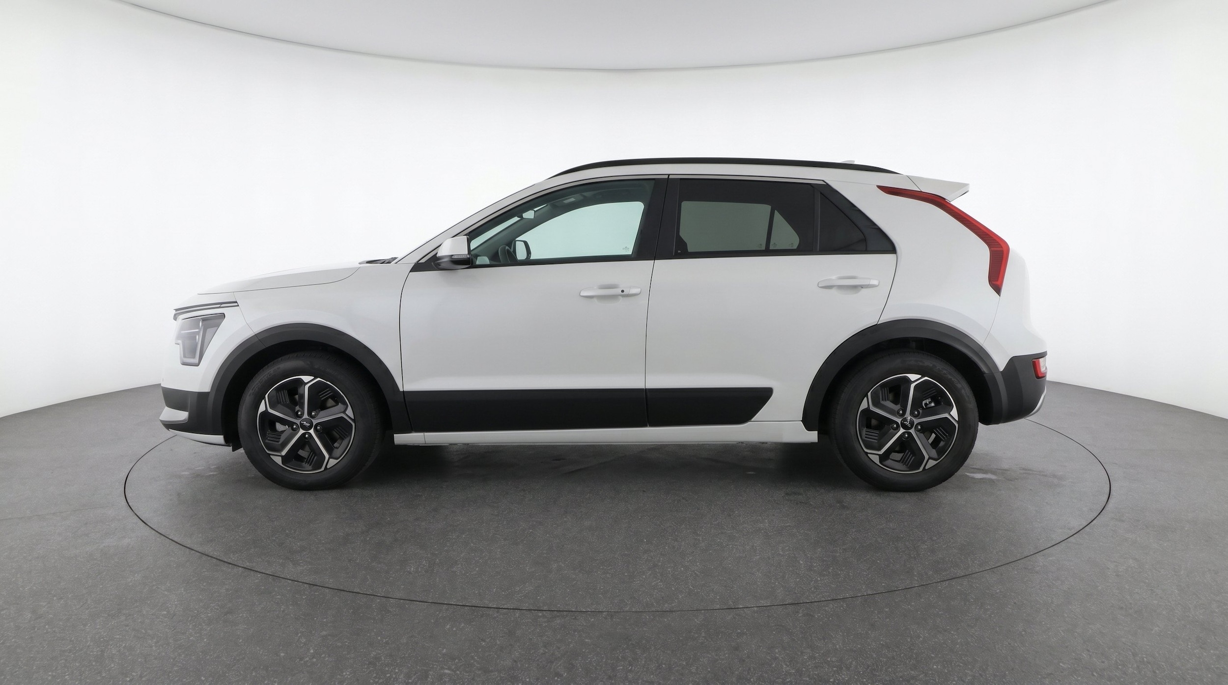 Thumbnail: 2026 Kia Niro - 5