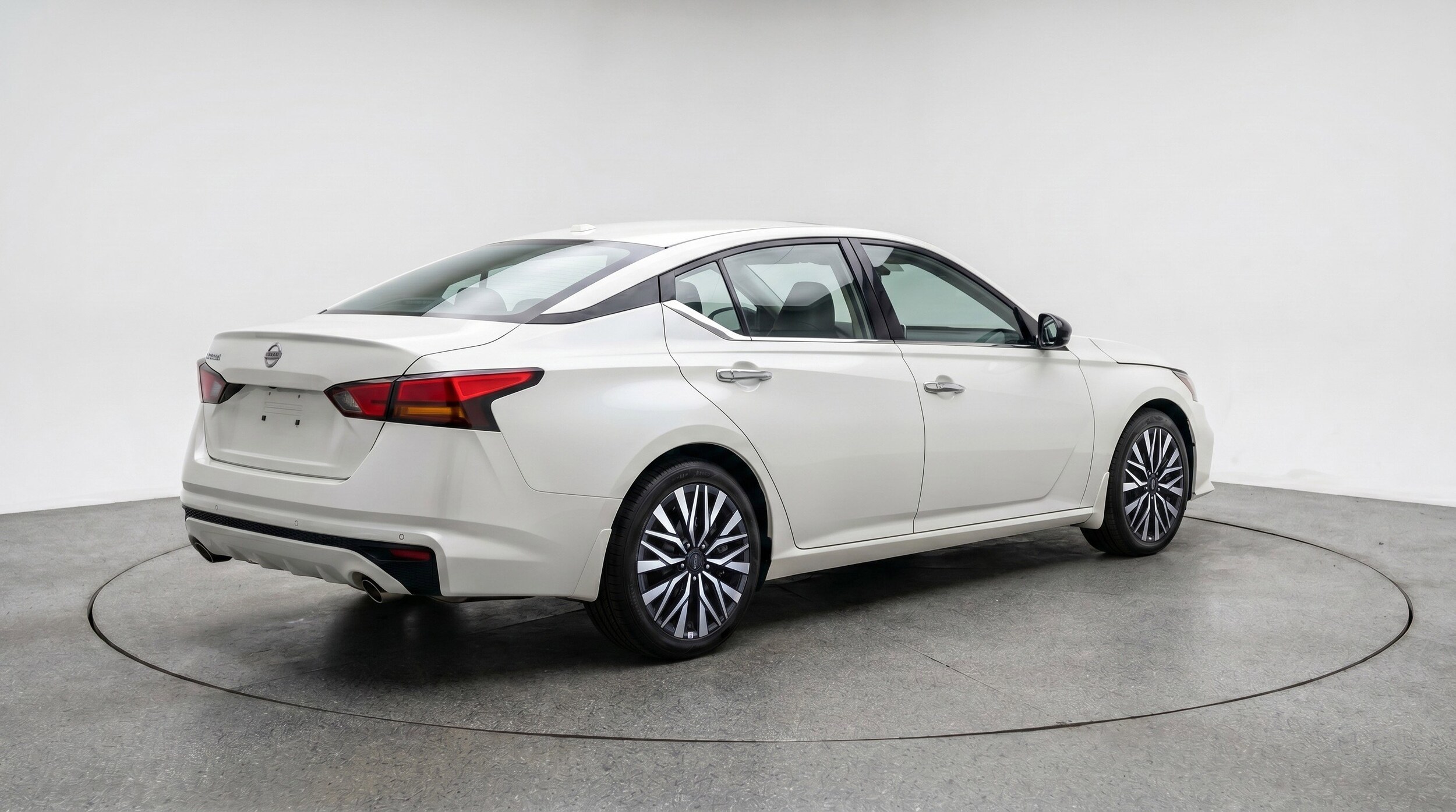 Thumbnail: 2025 Nissan Altima - 9