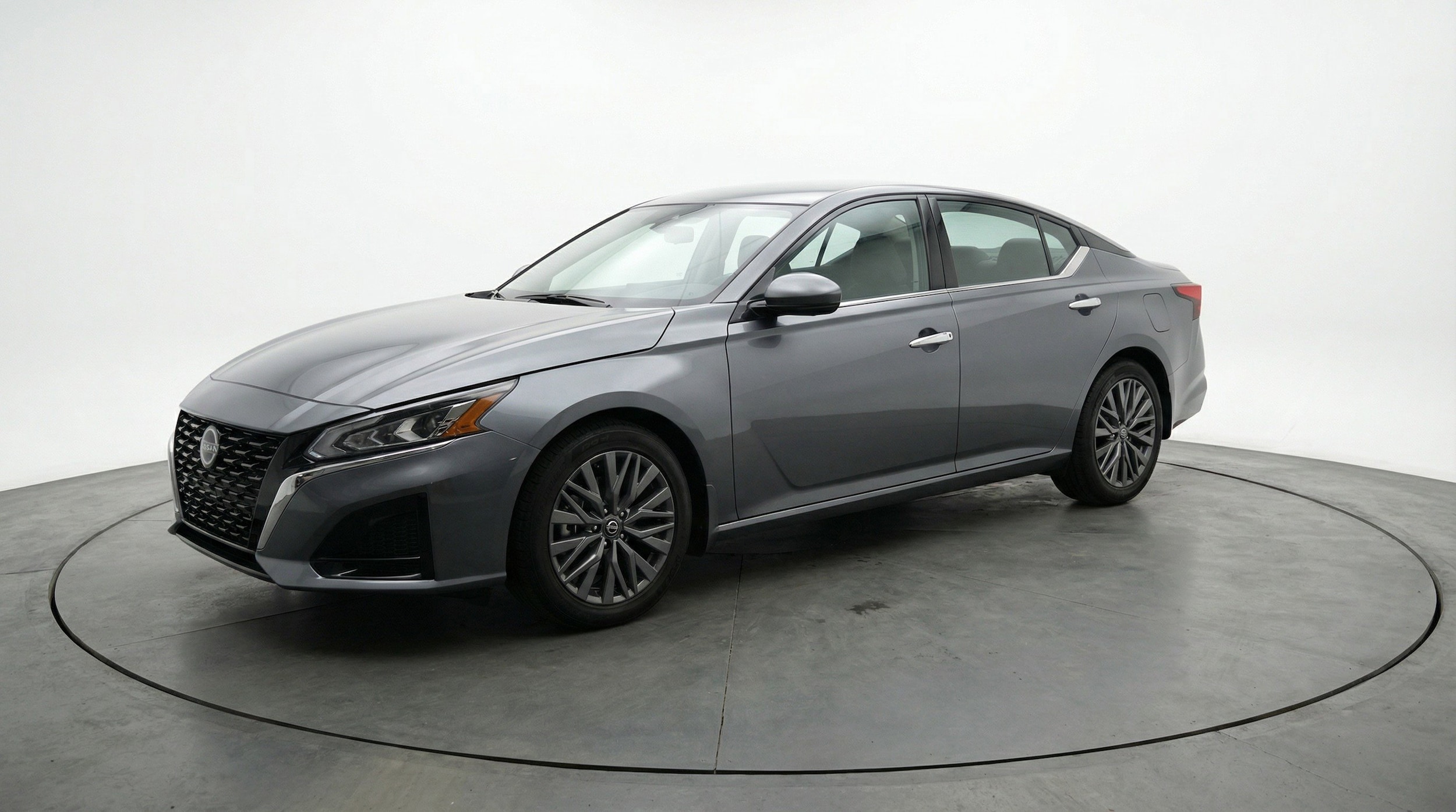 Thumbnail: 2025 Nissan Altima - 3