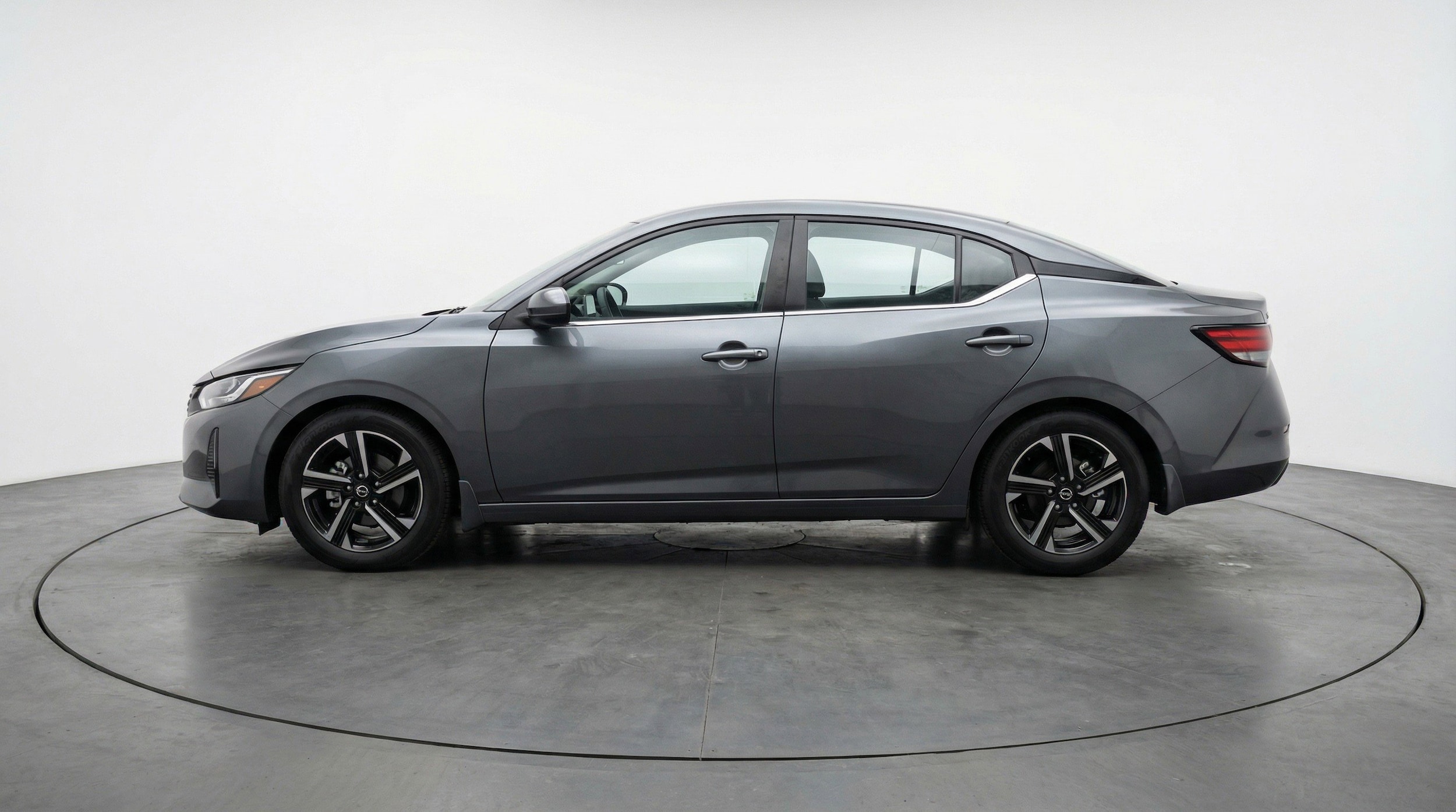 Thumbnail: 2025 Nissan Sentra - 5