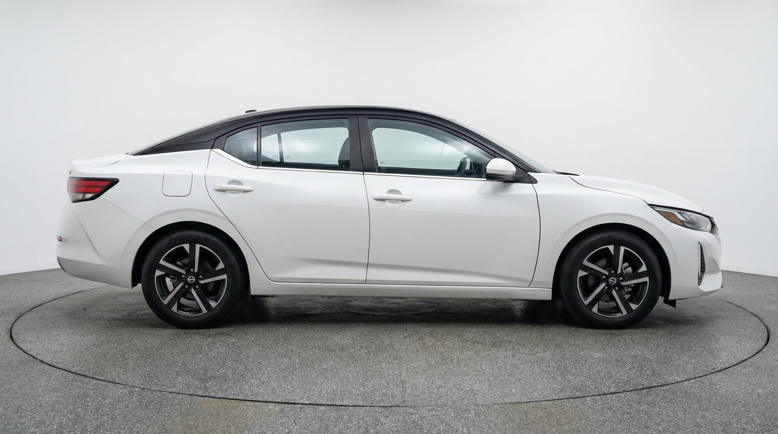 Thumbnail: 2025 Nissan Sentra - 8