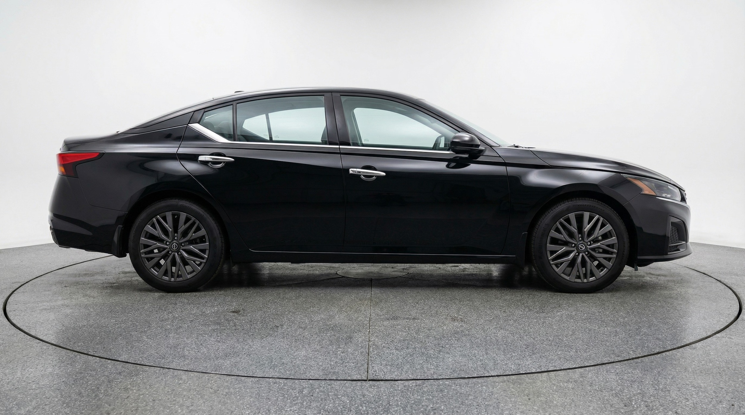 Thumbnail: 2025 Nissan Altima - 8