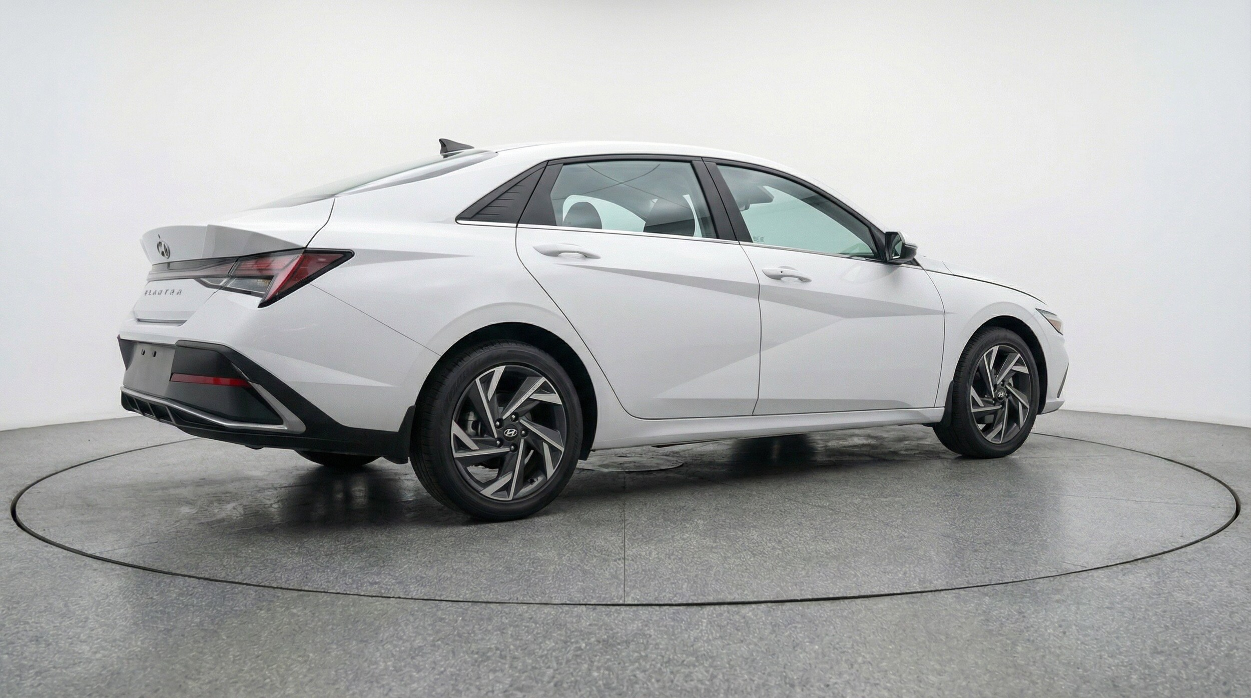 Thumbnail: 2025 Hyundai Elantra - 9