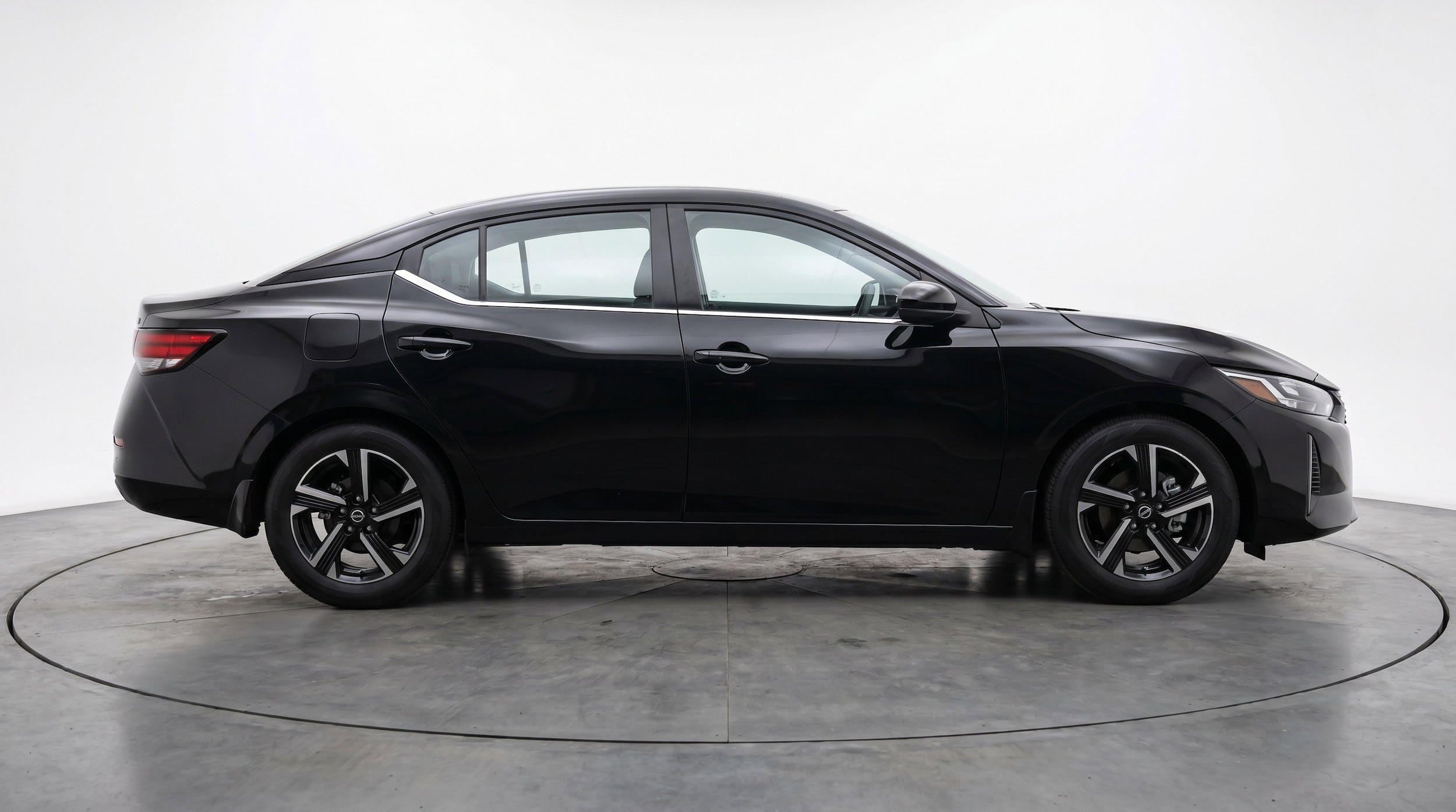 Thumbnail: 2025 Nissan Sentra - 11