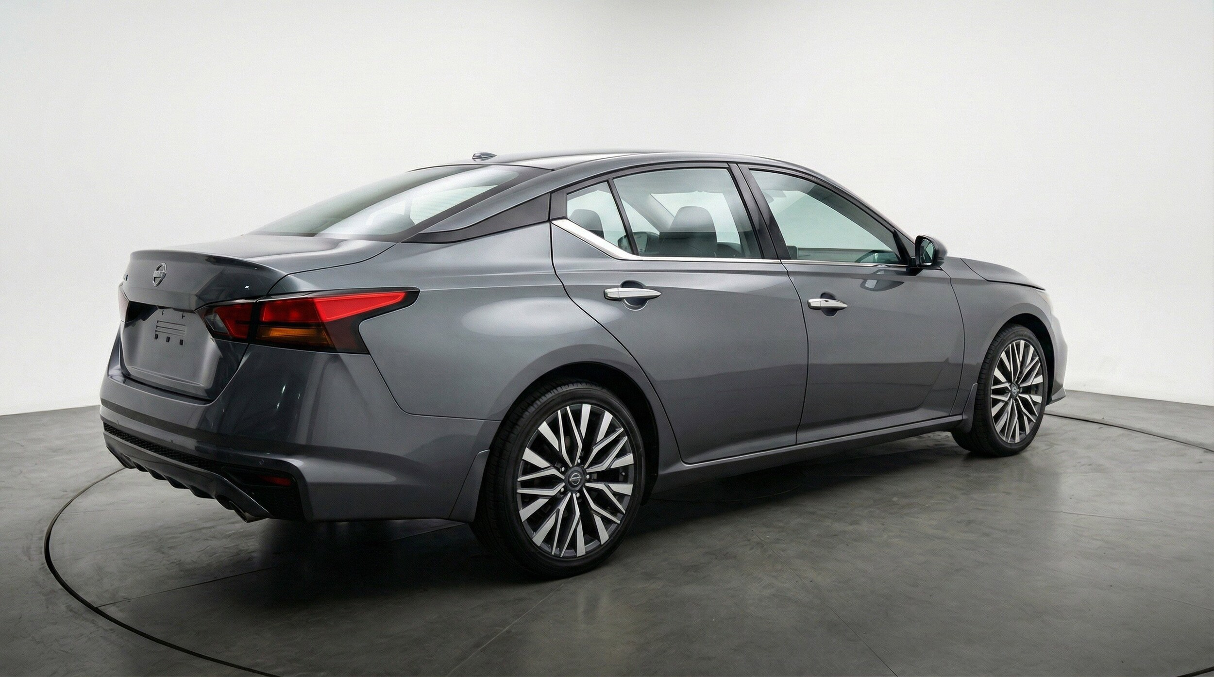 Thumbnail: 2025 Nissan Altima - 9