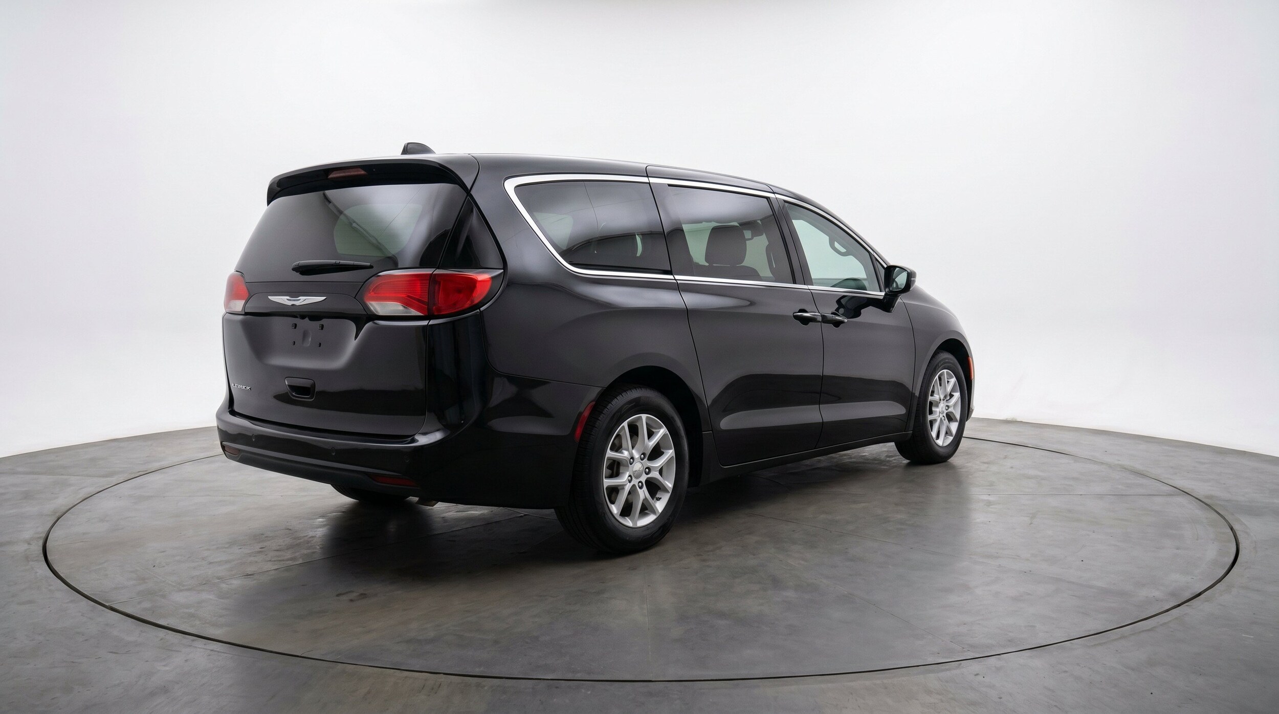 Thumbnail: 2024 Chrysler Voyager - 9