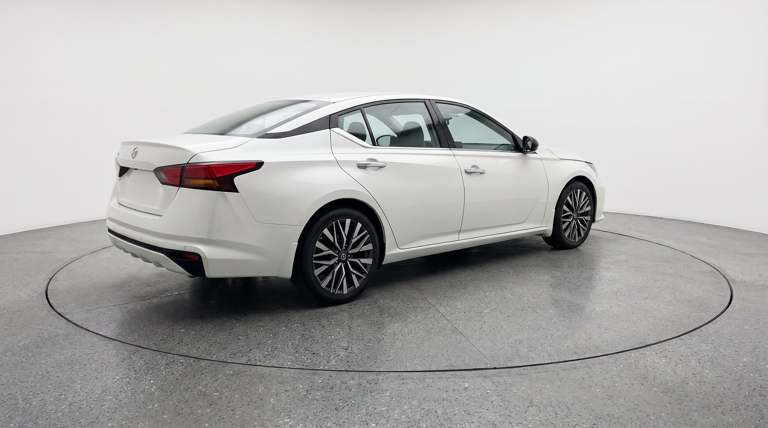 Thumbnail: 2025 Nissan Altima - 9