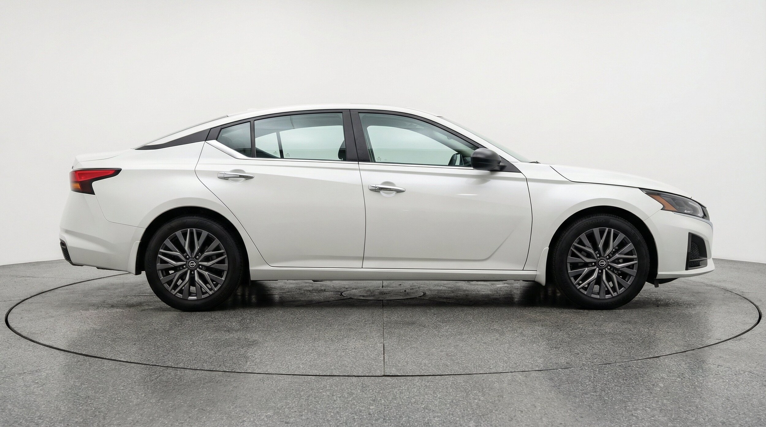 Thumbnail: 2025 Nissan Altima - 11