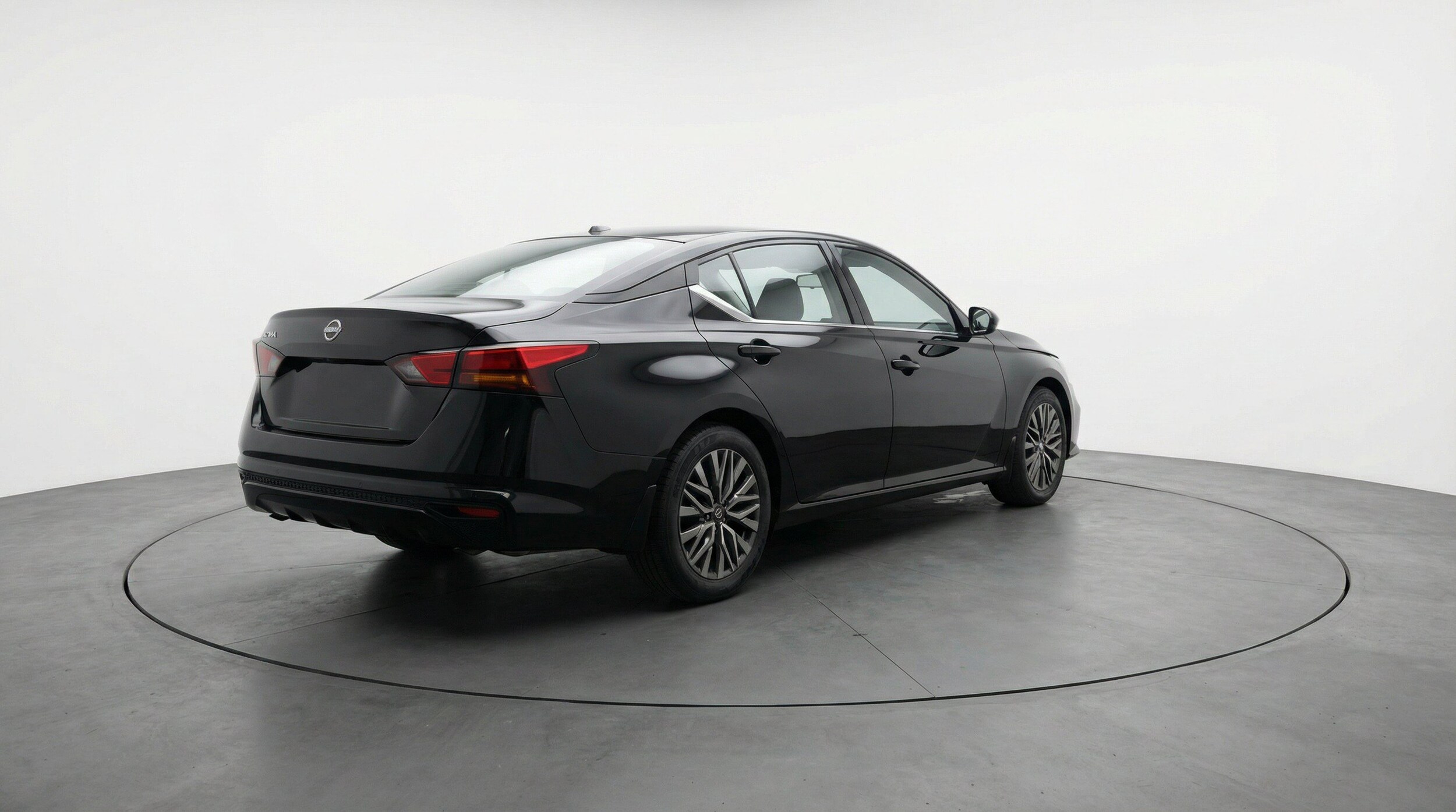 Thumbnail: 2025 Nissan Altima - 9