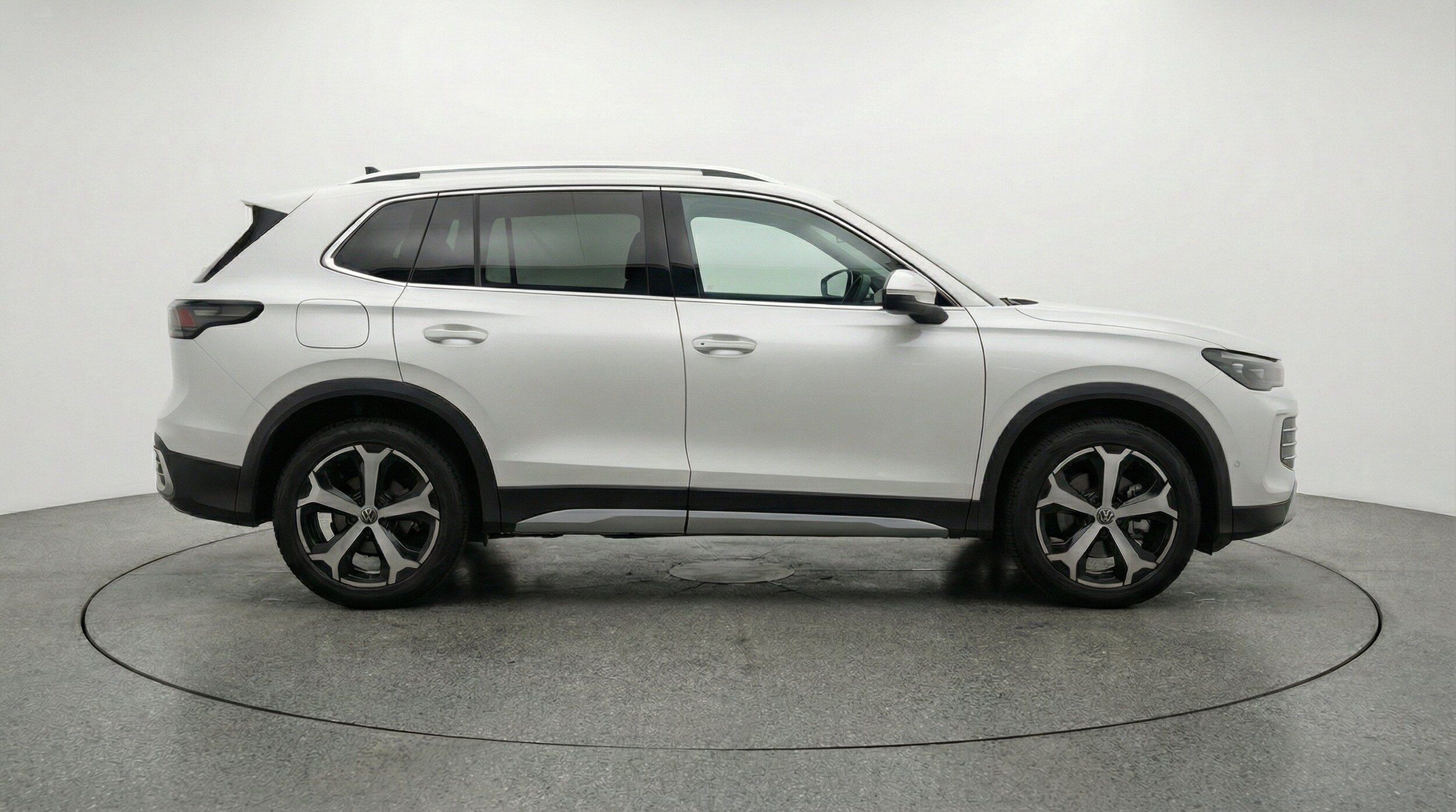 Thumbnail: 2026 Volkswagen Tiguan - 11