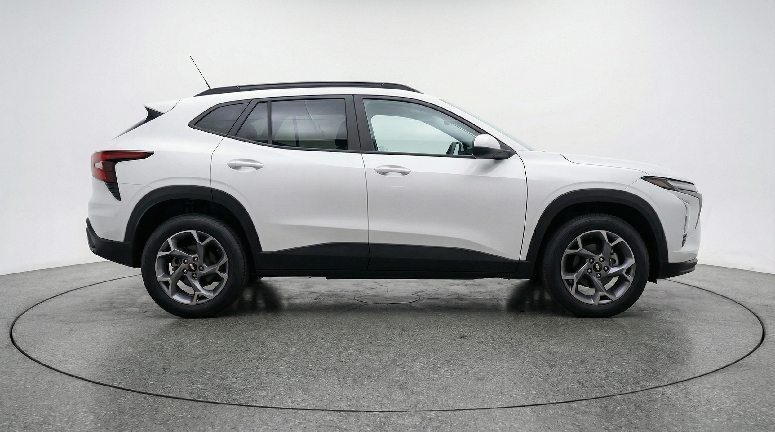 Thumbnail: 2025 Chevrolet Trax - 8