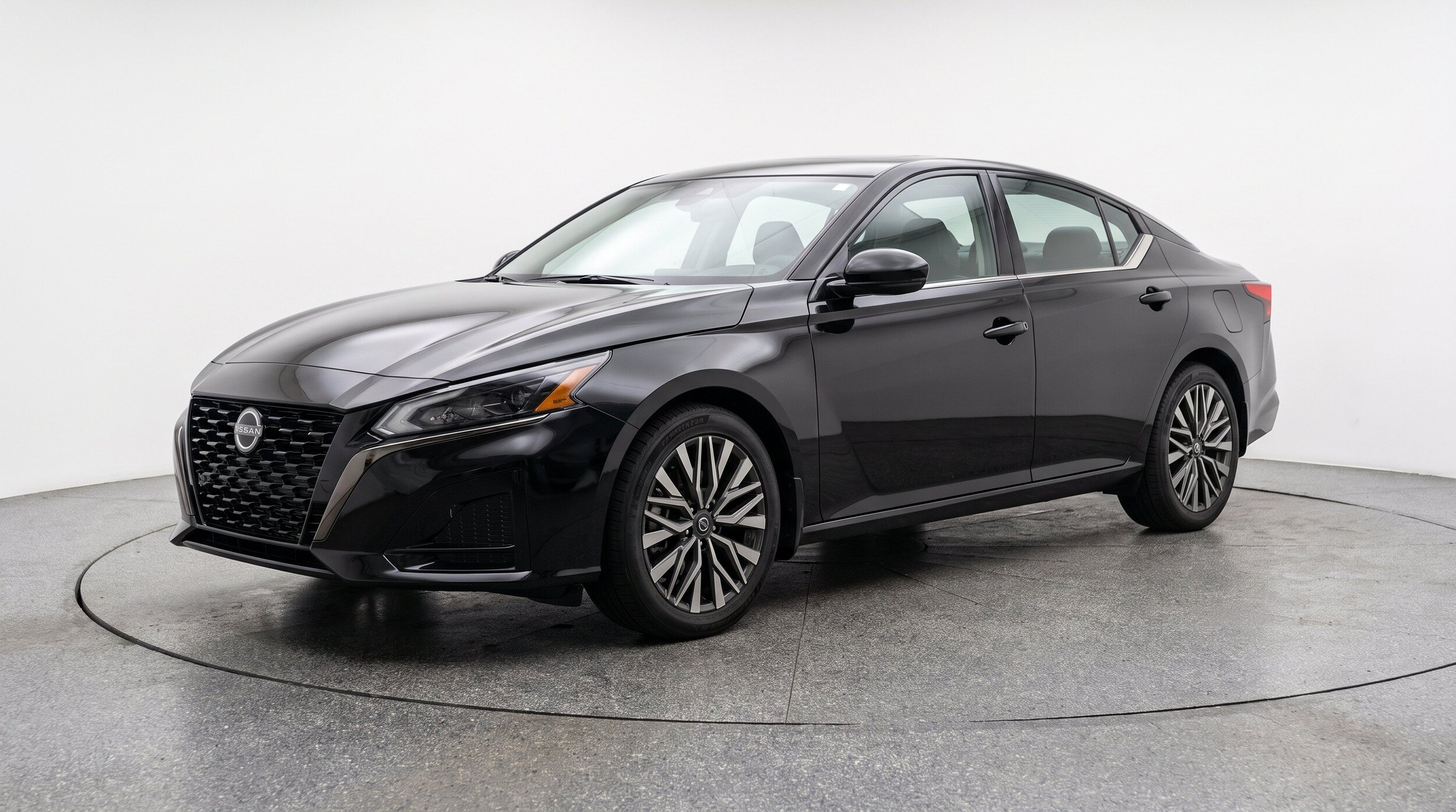 Thumbnail: 2025 Nissan Altima - 3