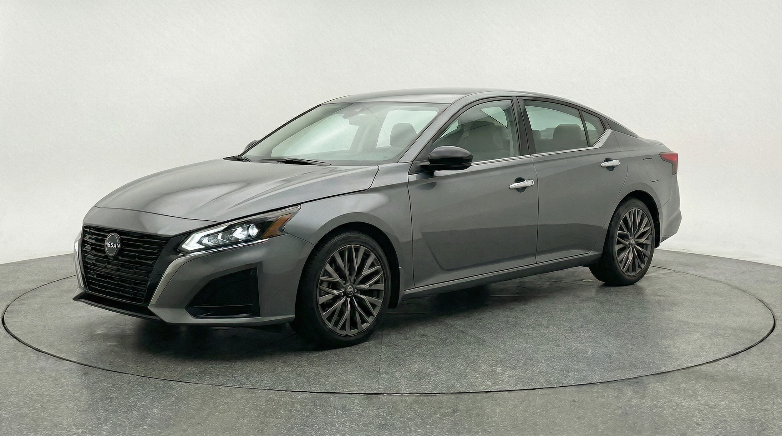 Thumbnail: 2025 Nissan Altima - 3