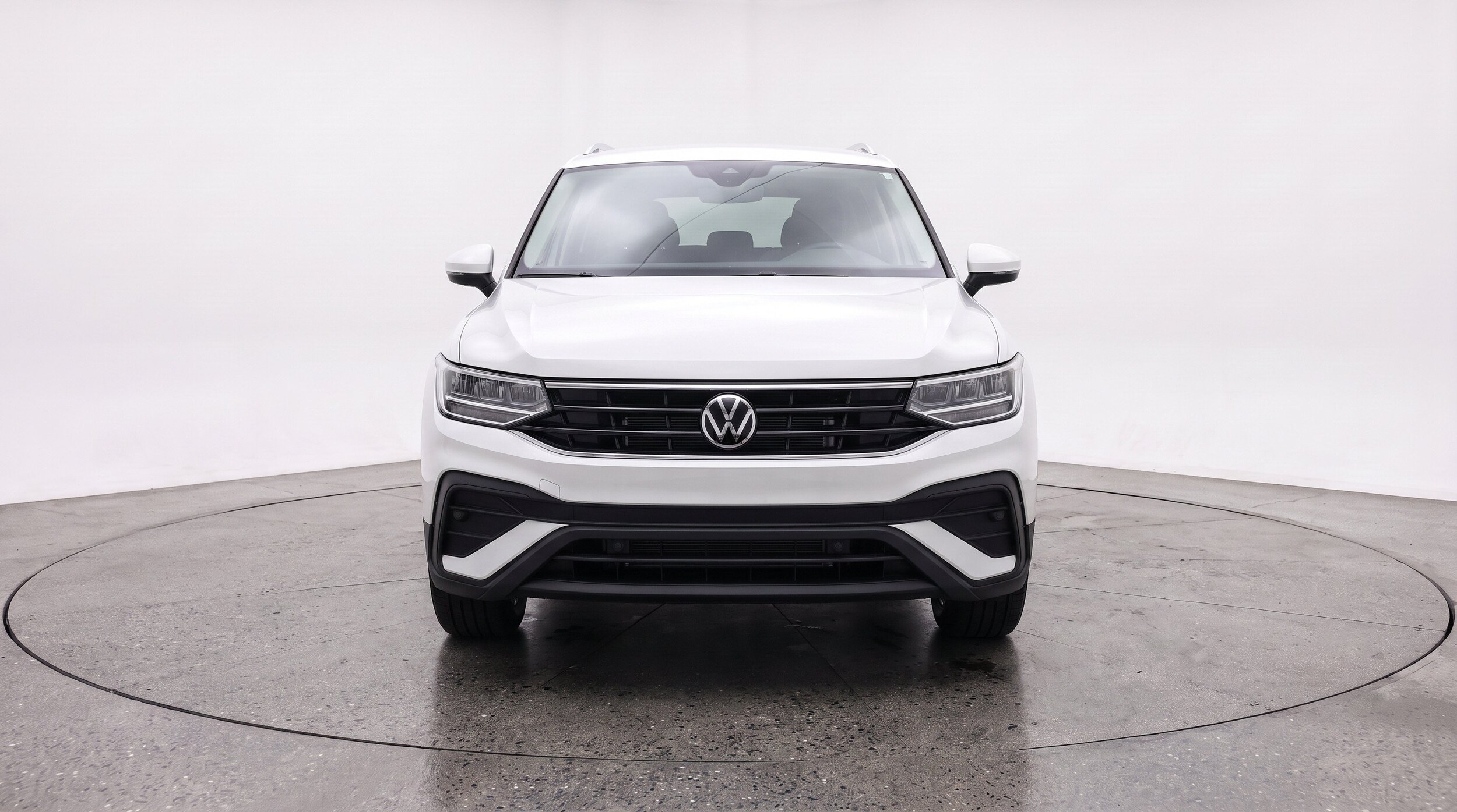 Thumbnail: 2026 Volkswagen Tiguan - 2