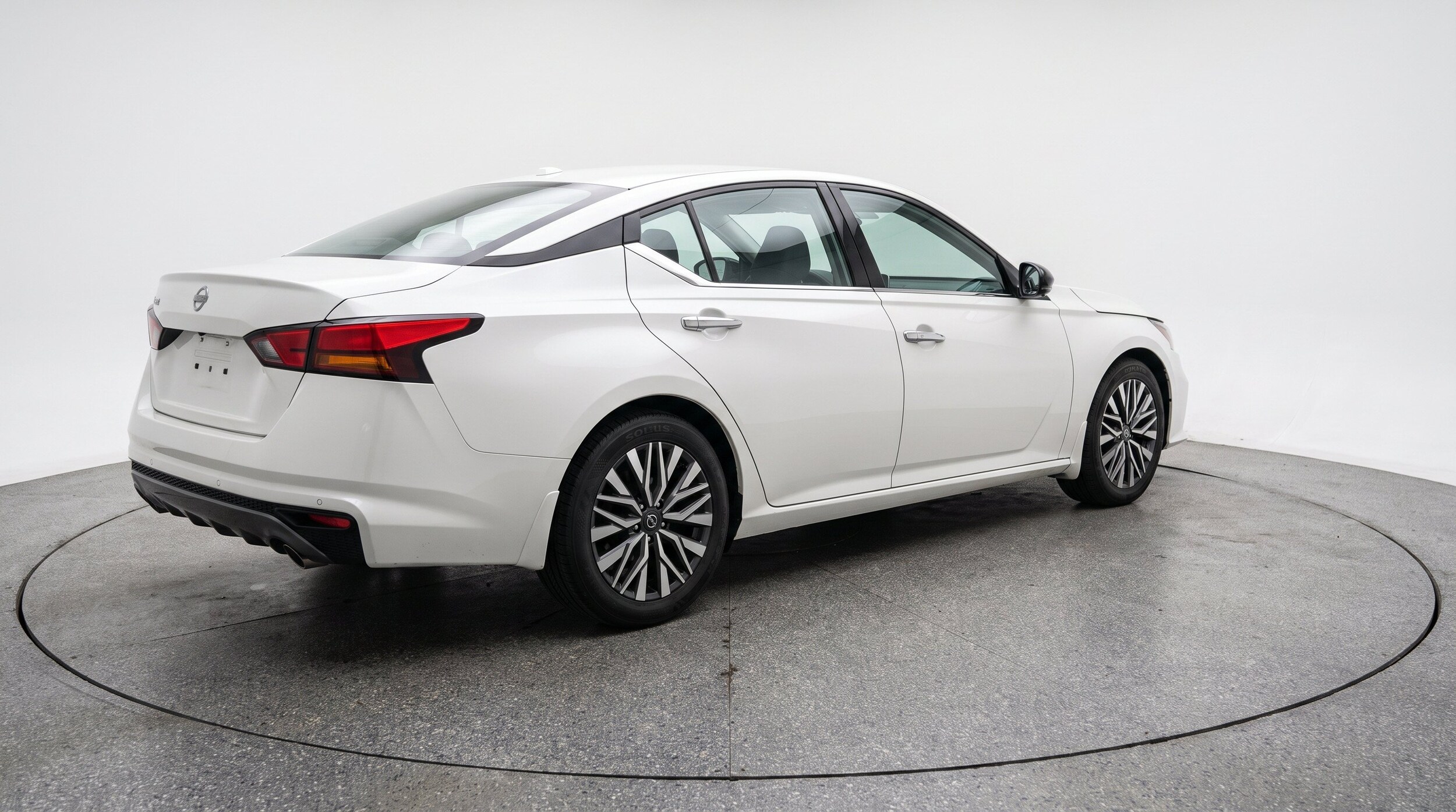 Thumbnail: 2025 Nissan Altima - 9