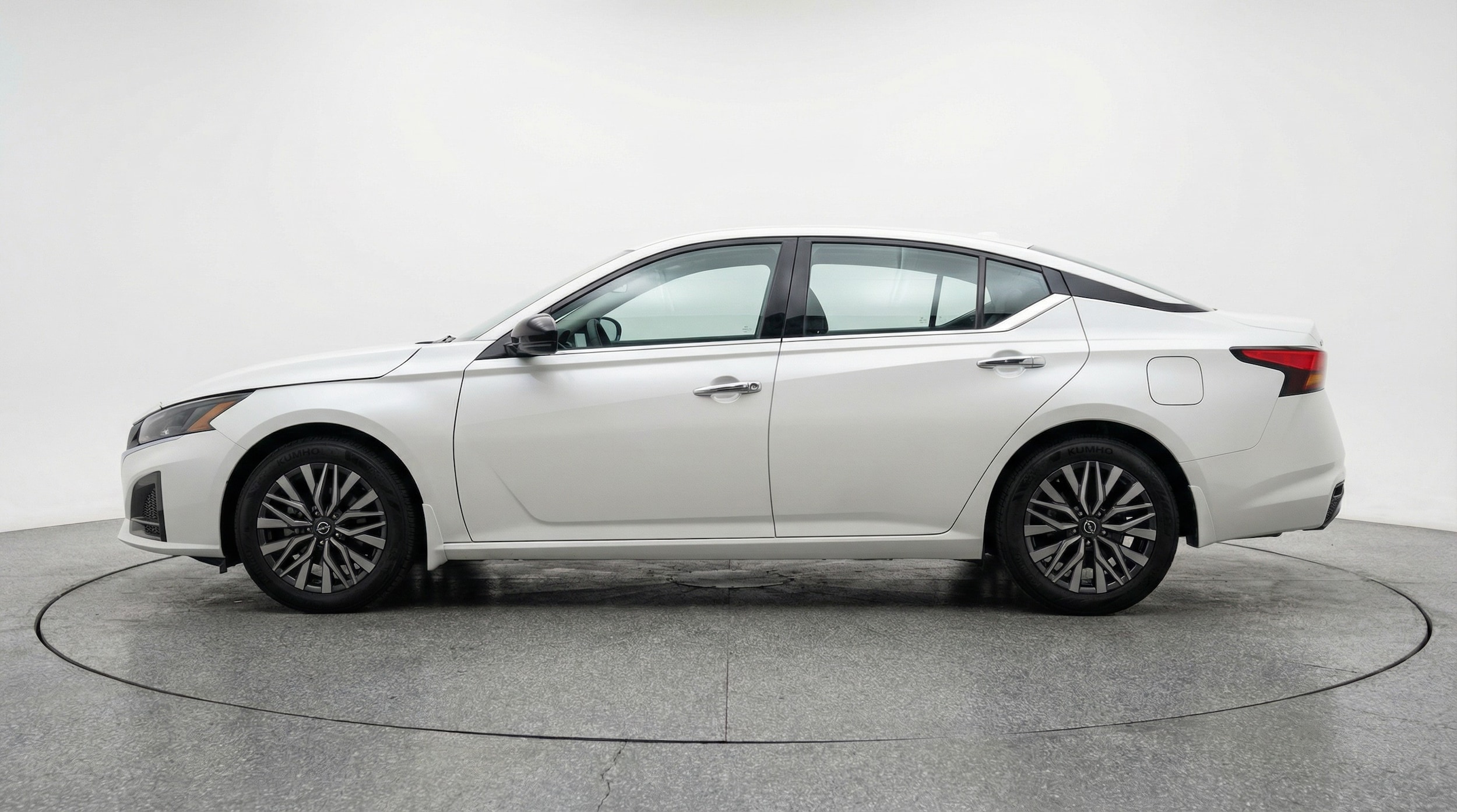 Thumbnail: 2025 Nissan Altima - 4