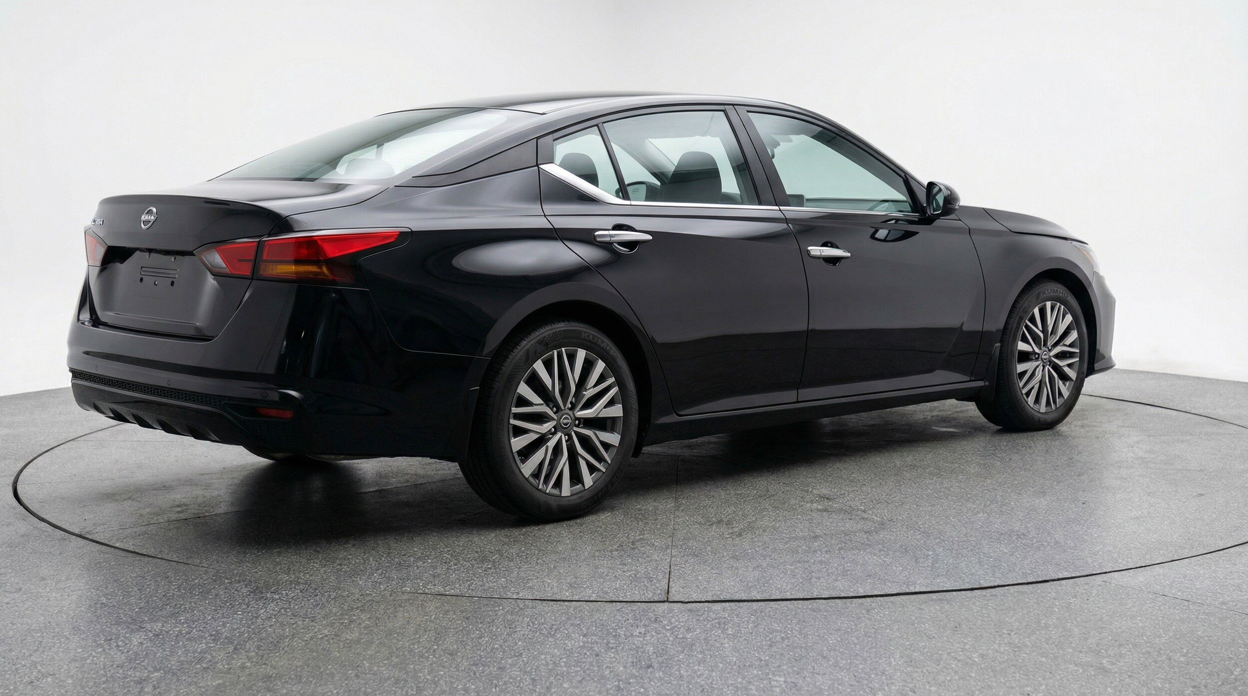 Thumbnail: 2025 Nissan Altima - 9