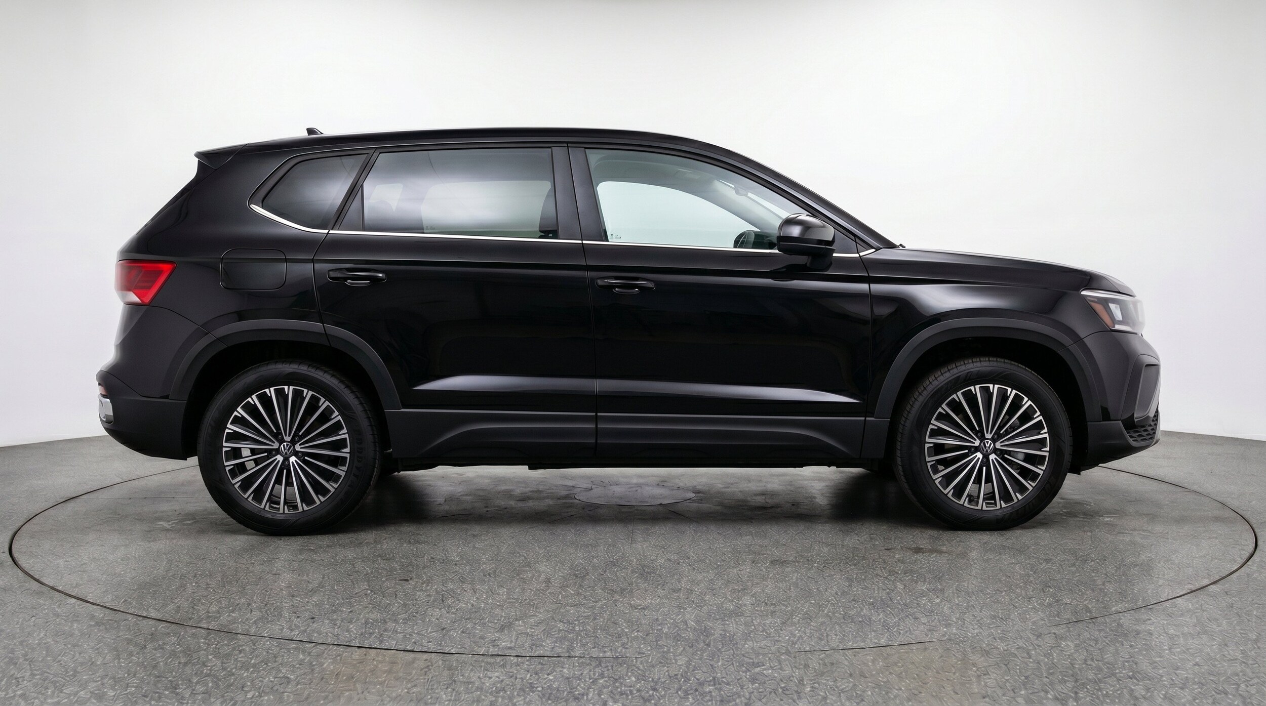 Thumbnail: 2026 Volkswagen Taos - 11