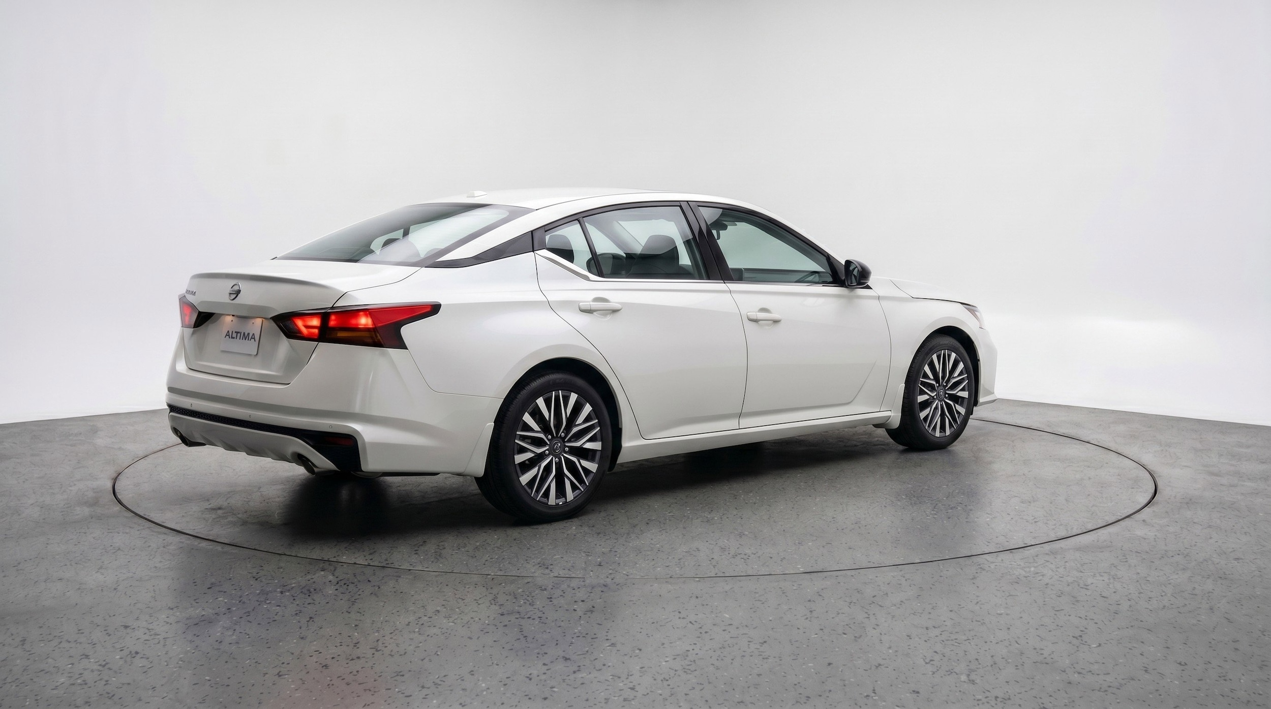 Thumbnail: 2025 Nissan Altima - 9