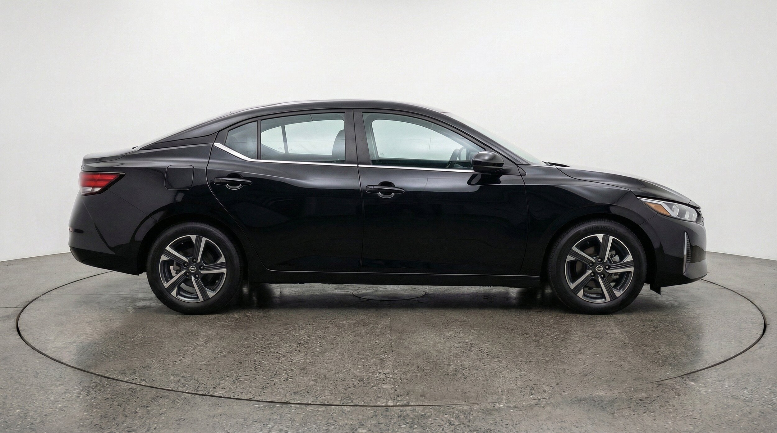 Thumbnail: 2025 Nissan Sentra - 9