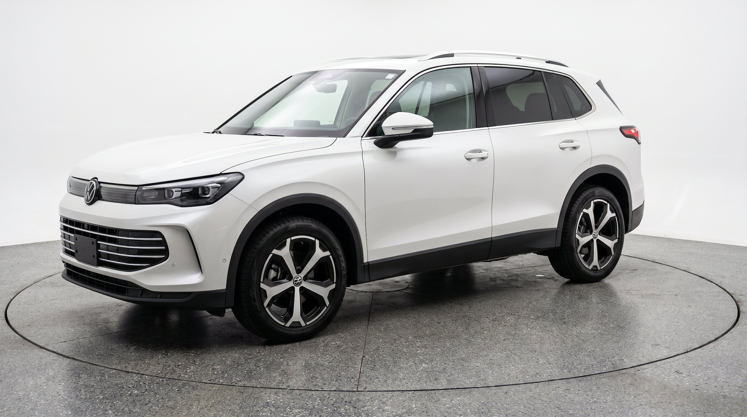 Thumbnail: 2026 Volkswagen Tiguan - 3