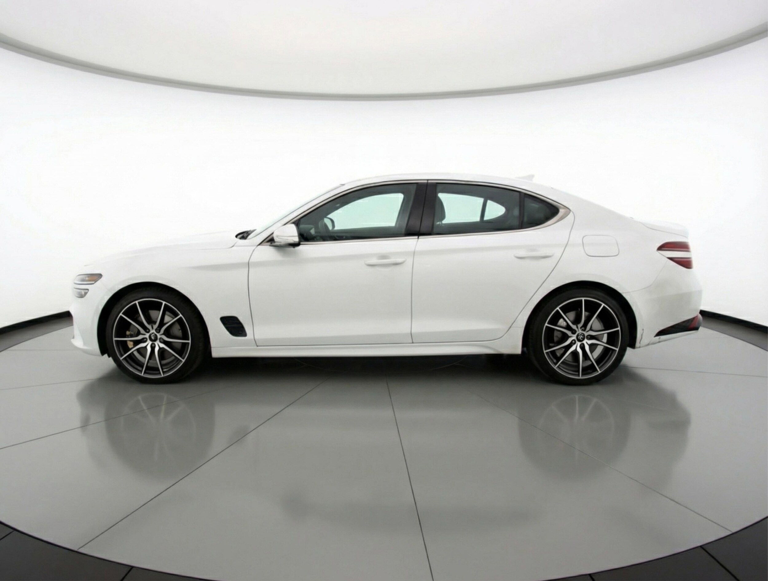 Thumbnail: 2025 Genesis G70 - 5