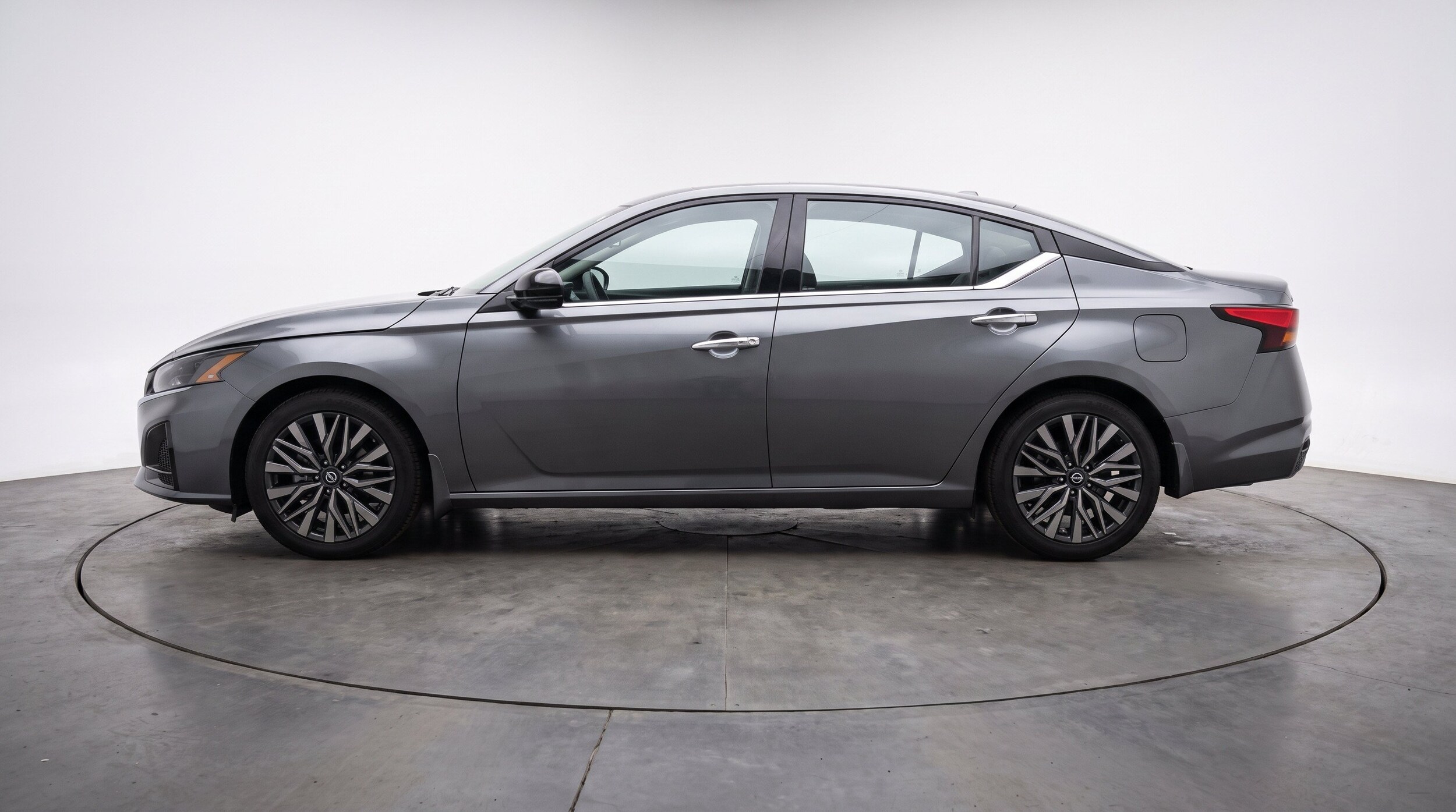 Thumbnail: 2025 Nissan Altima - 5