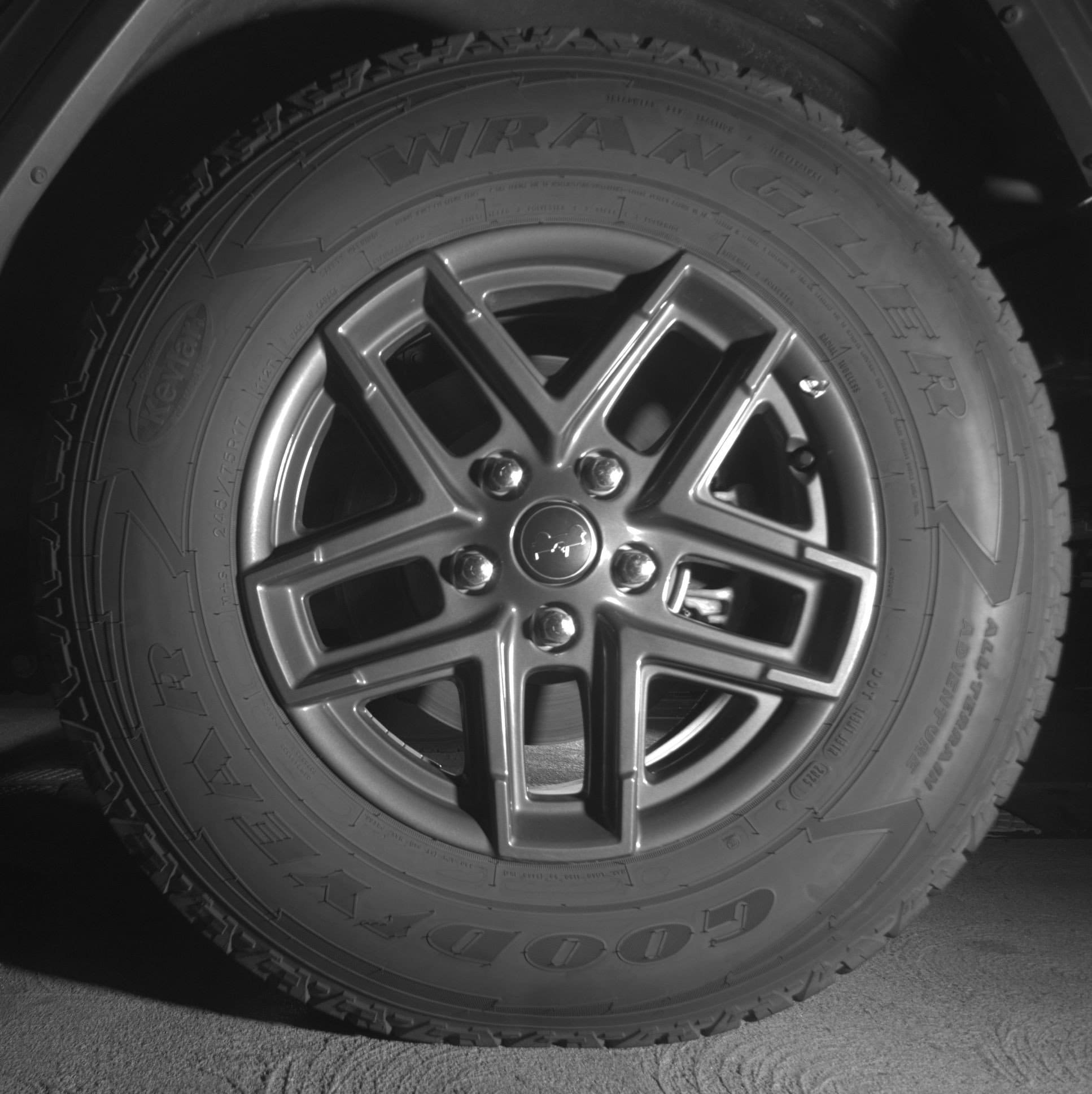 Thumbnail: 2025 Jeep Wrangler - 14