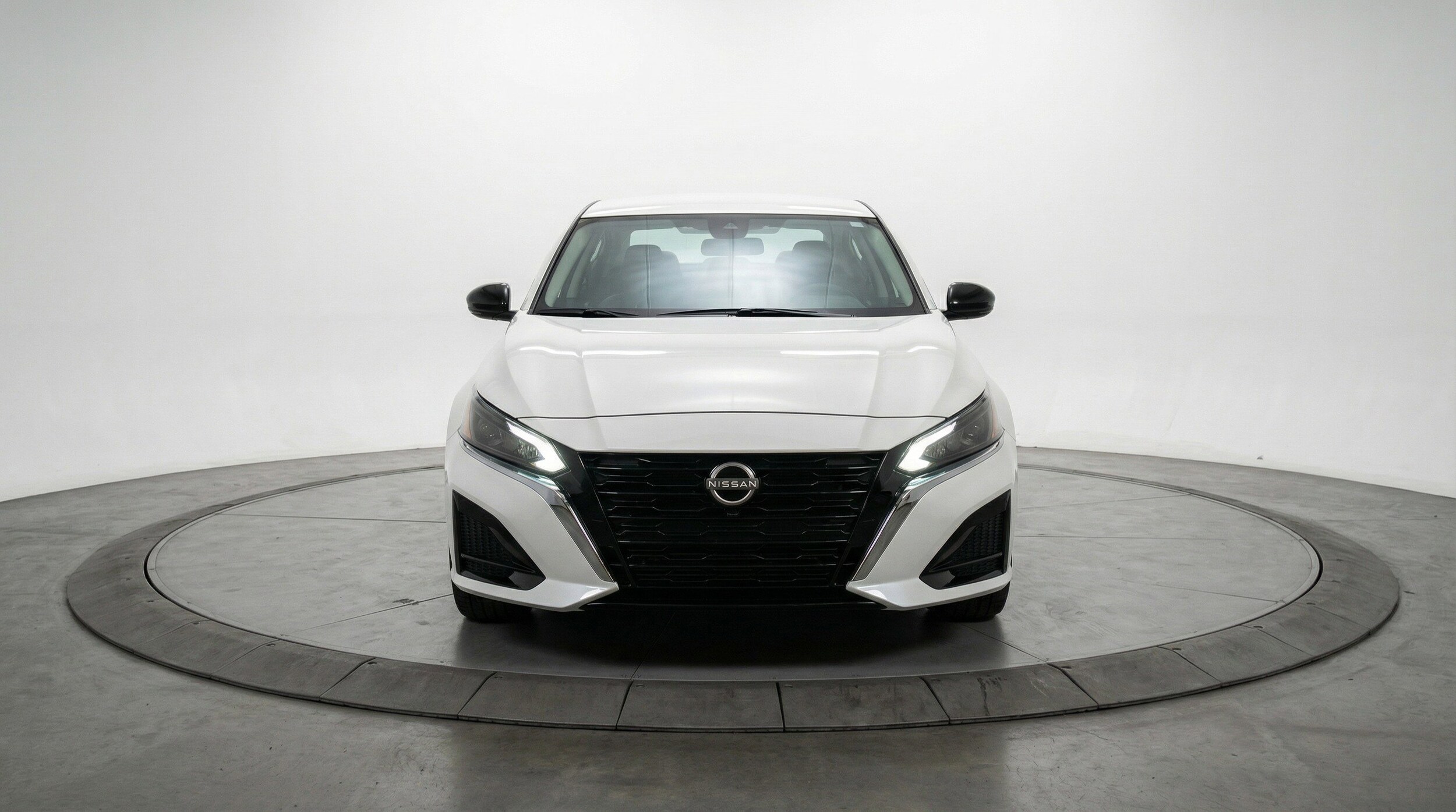 Thumbnail: 2025 Nissan Altima - 2