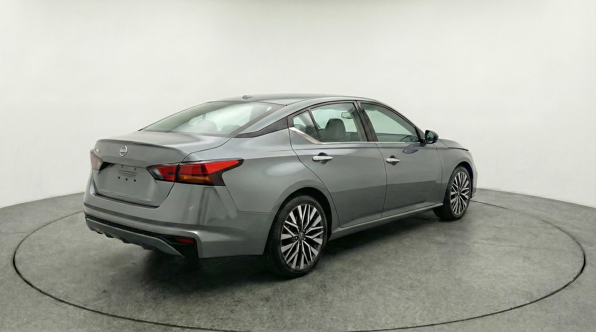 Thumbnail: 2025 Nissan Altima - 9