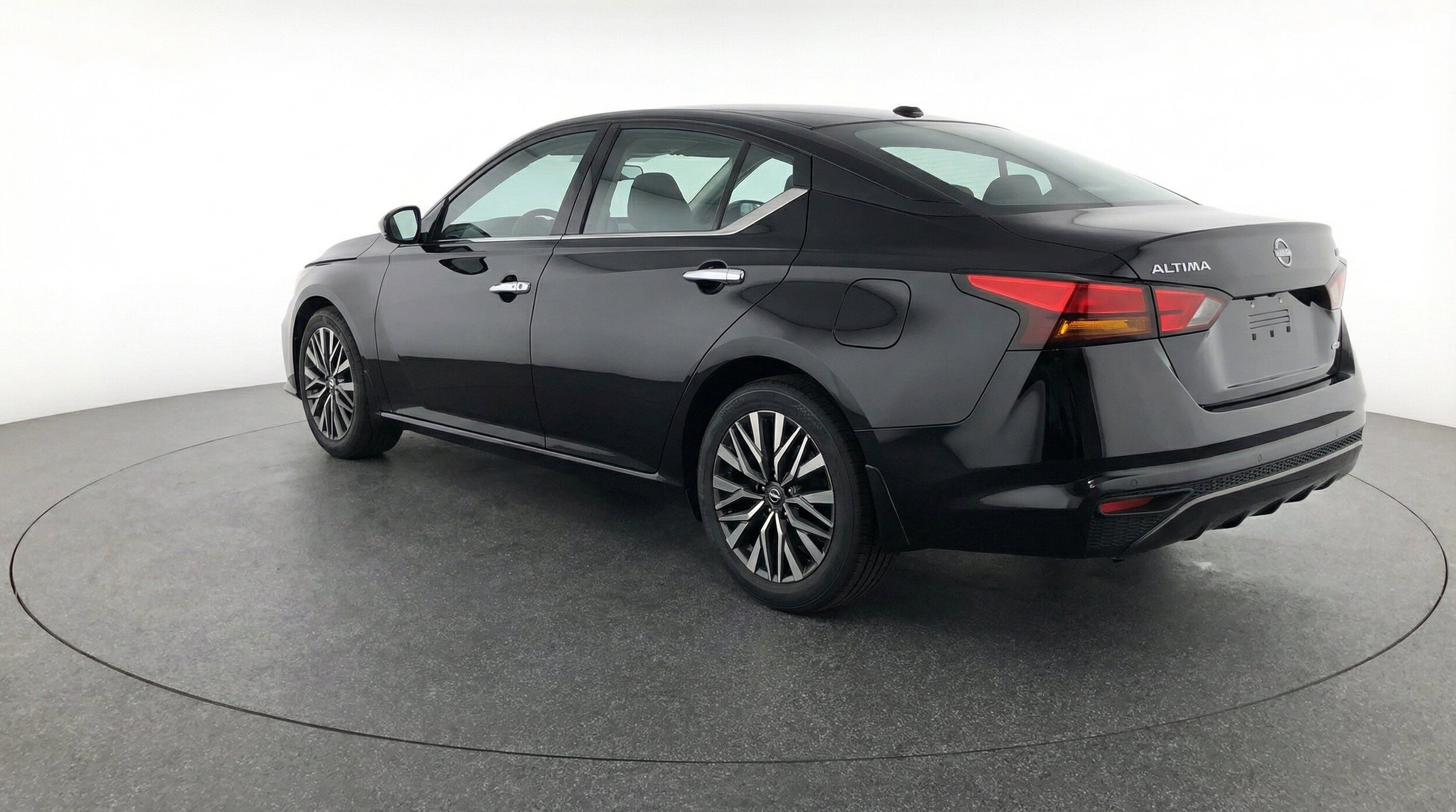 Thumbnail: 2025 Nissan Altima - 6