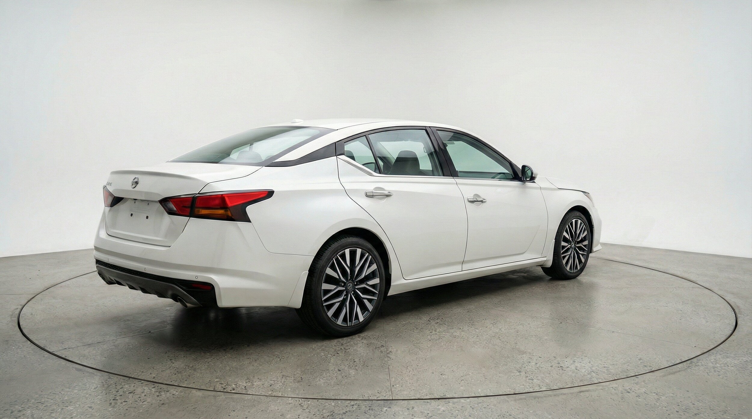 Thumbnail: 2025 Nissan Altima - 9