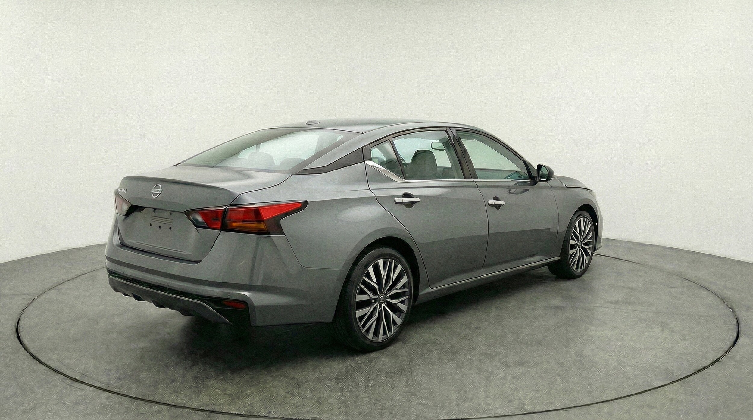 Thumbnail: 2025 Nissan Altima - 9
