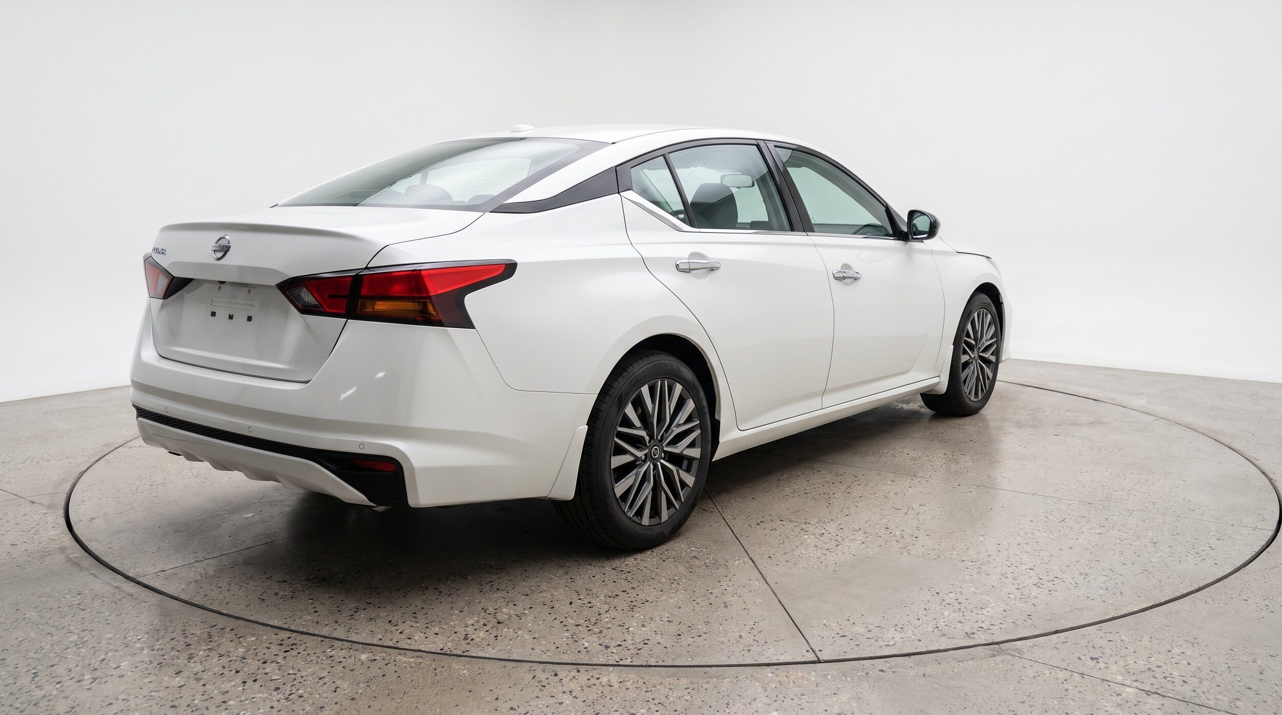 Thumbnail: 2025 Nissan Altima - 9