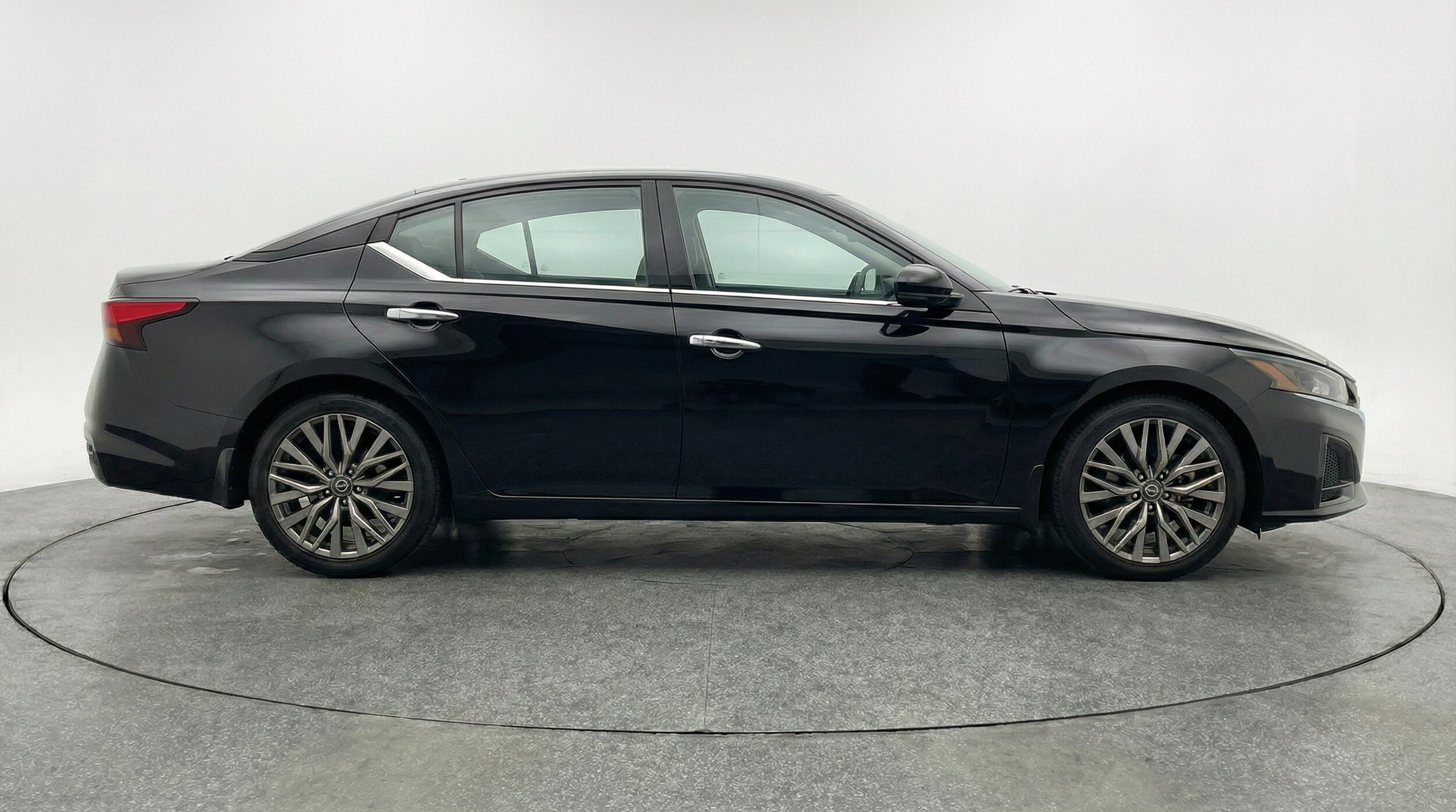 Thumbnail: 2025 Nissan Altima - 11