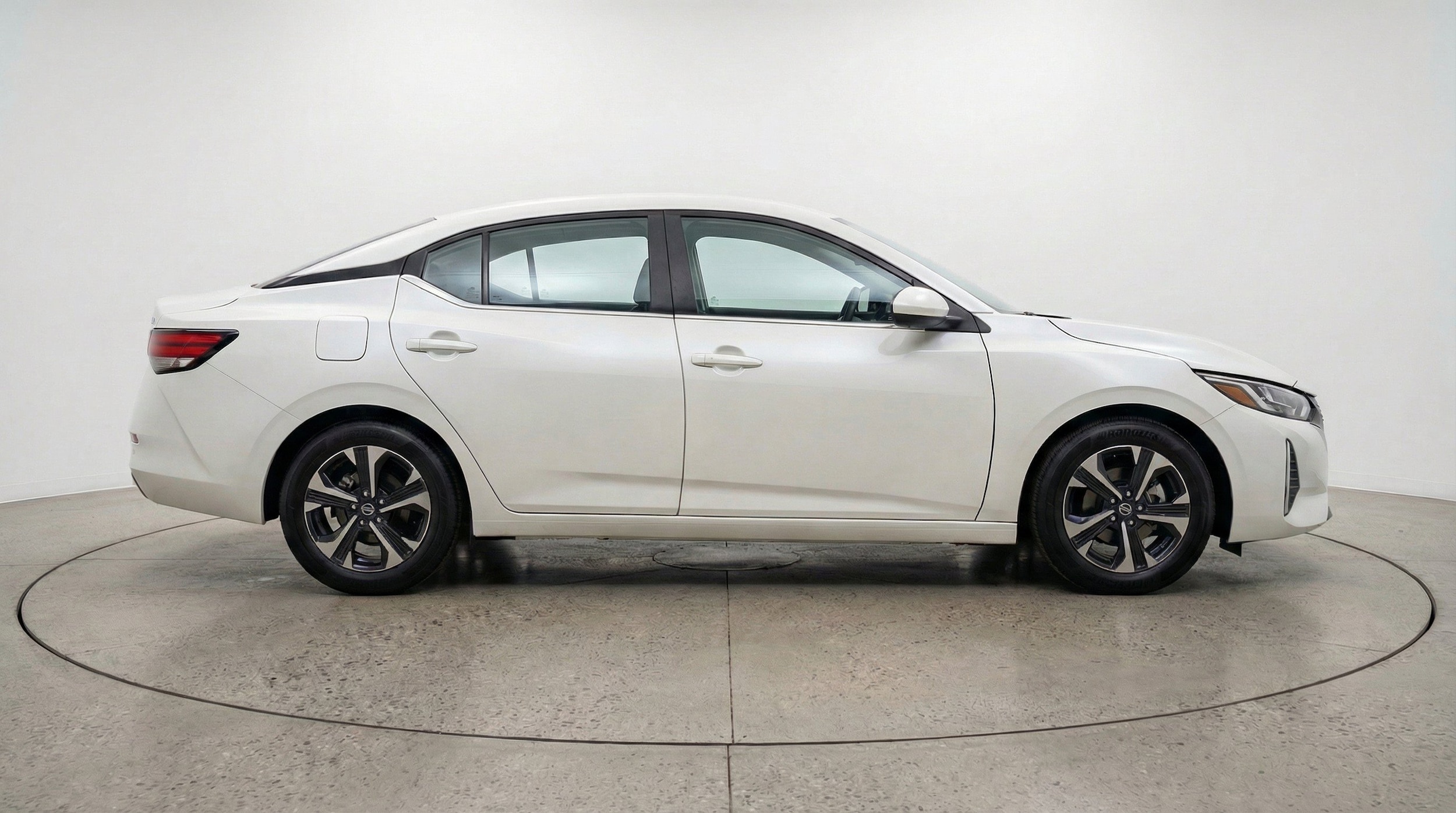Thumbnail: 2025 Nissan Sentra - 10