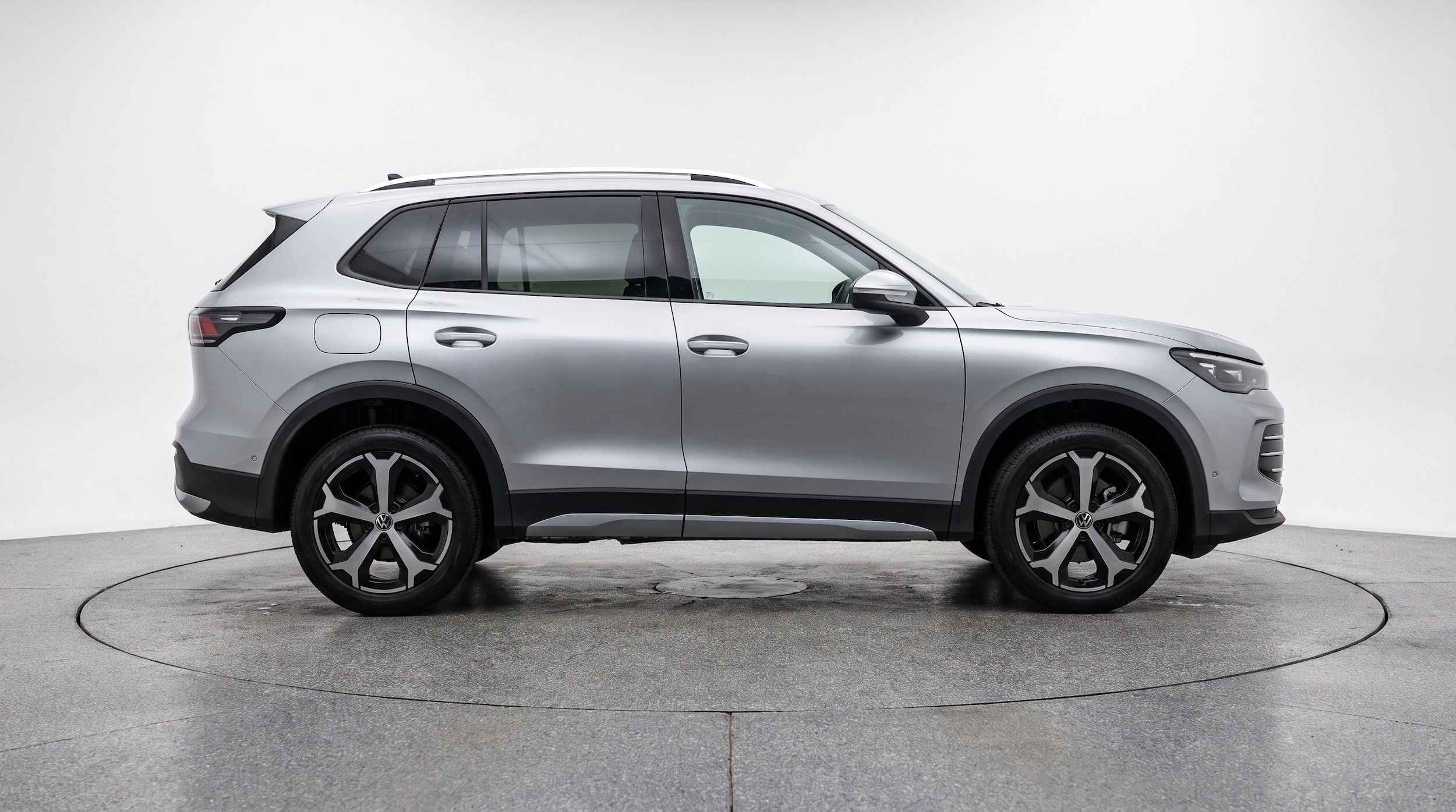 Thumbnail: 2026 Volkswagen Tiguan - 10