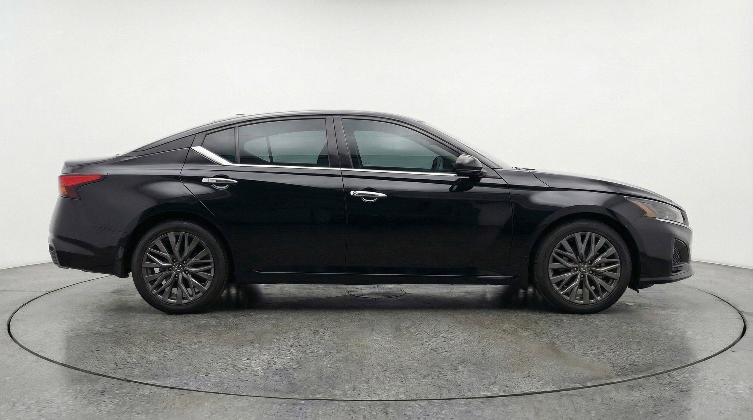 Thumbnail: 2025 Nissan Altima - 11