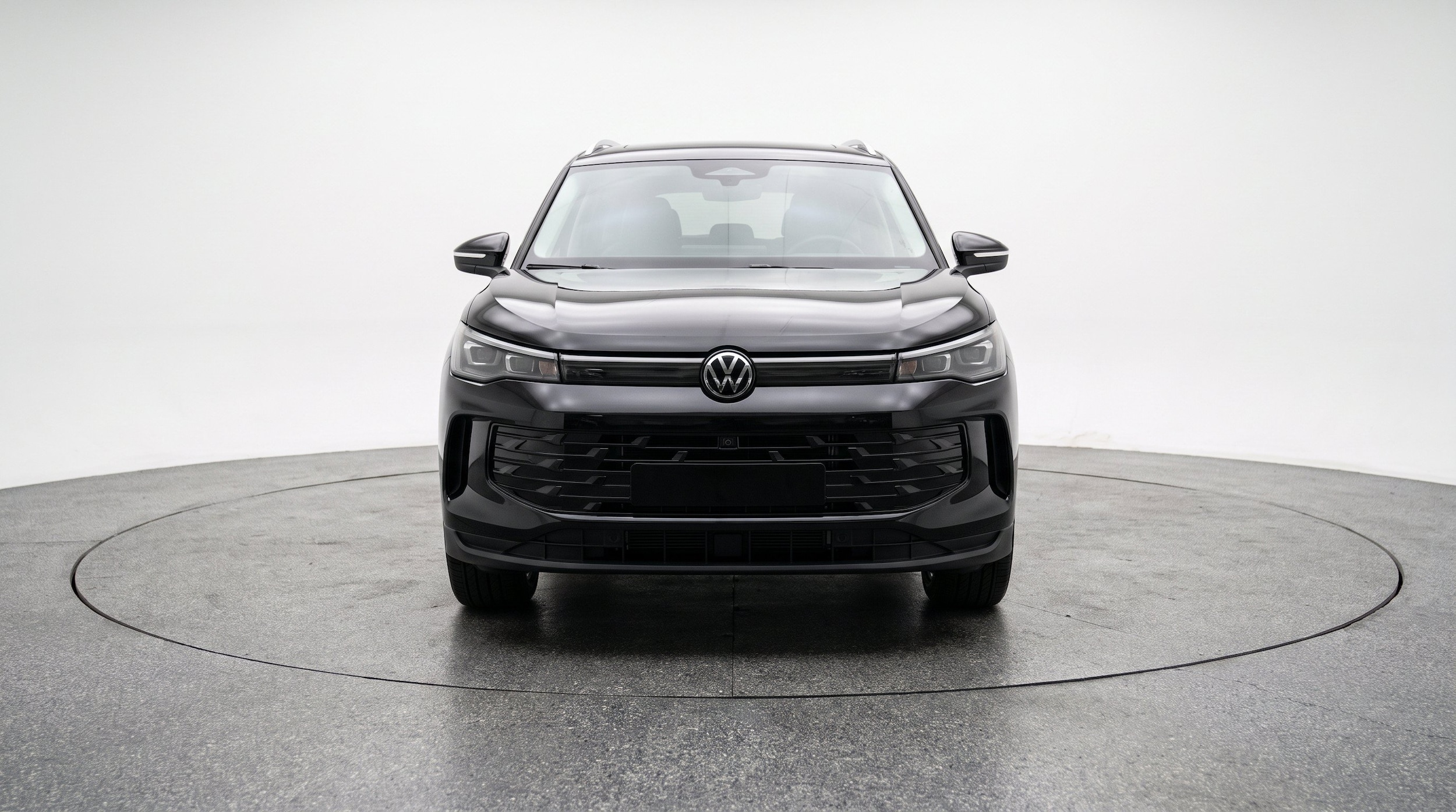 Thumbnail: 2026 Volkswagen Tiguan - 2