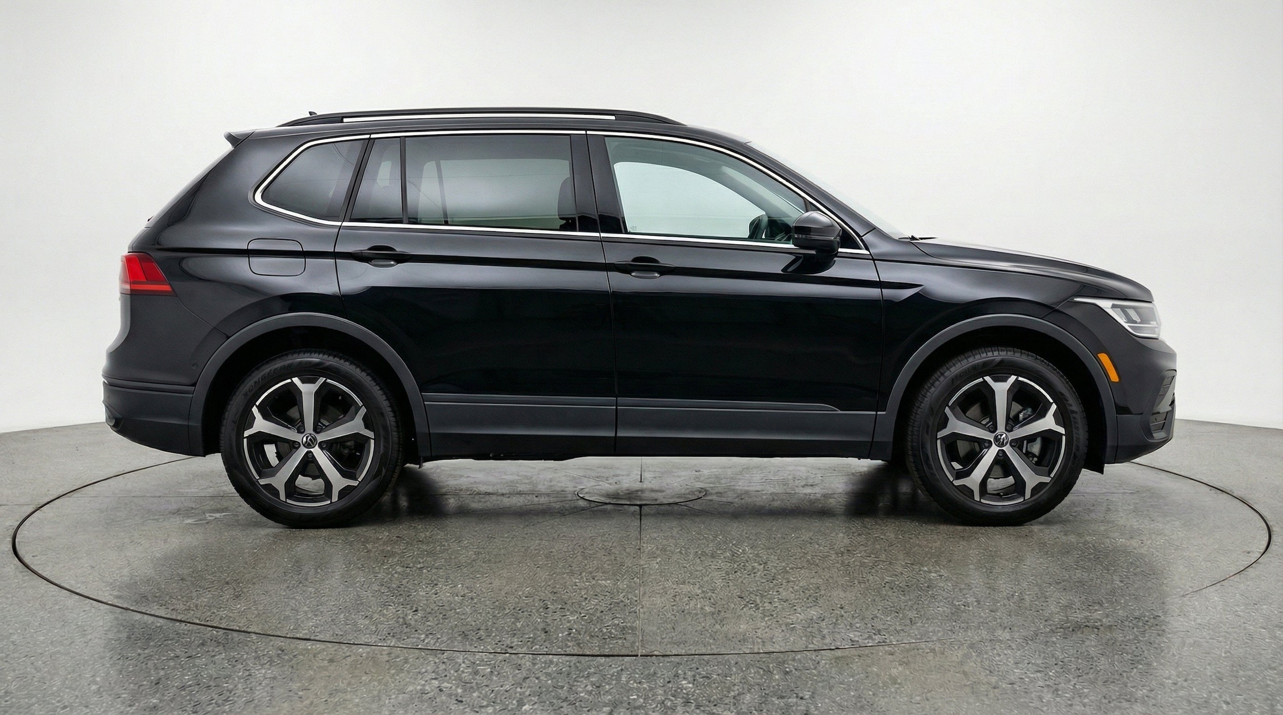 Thumbnail: 2026 Volkswagen Tiguan - 11