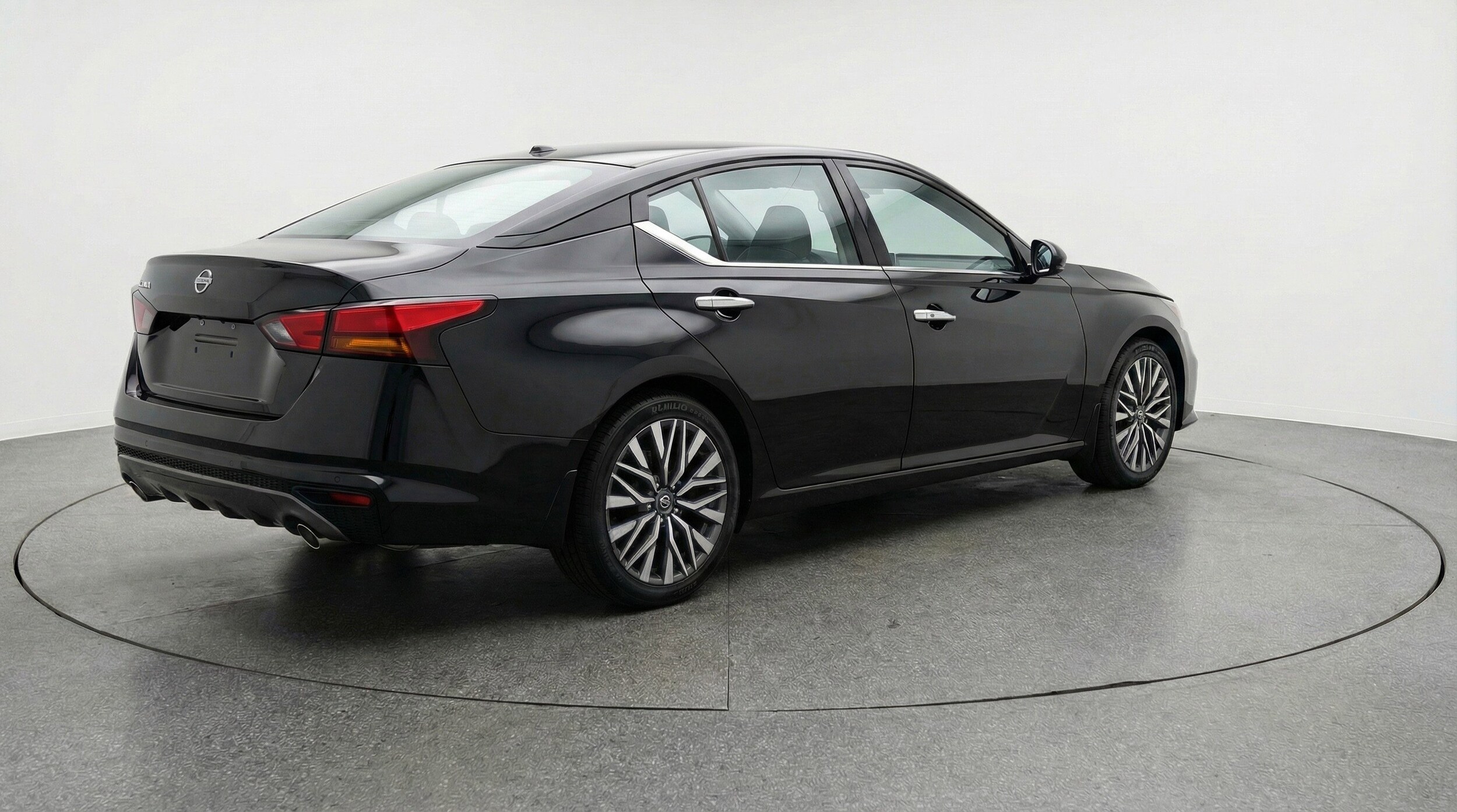 Thumbnail: 2025 Nissan Altima - 9