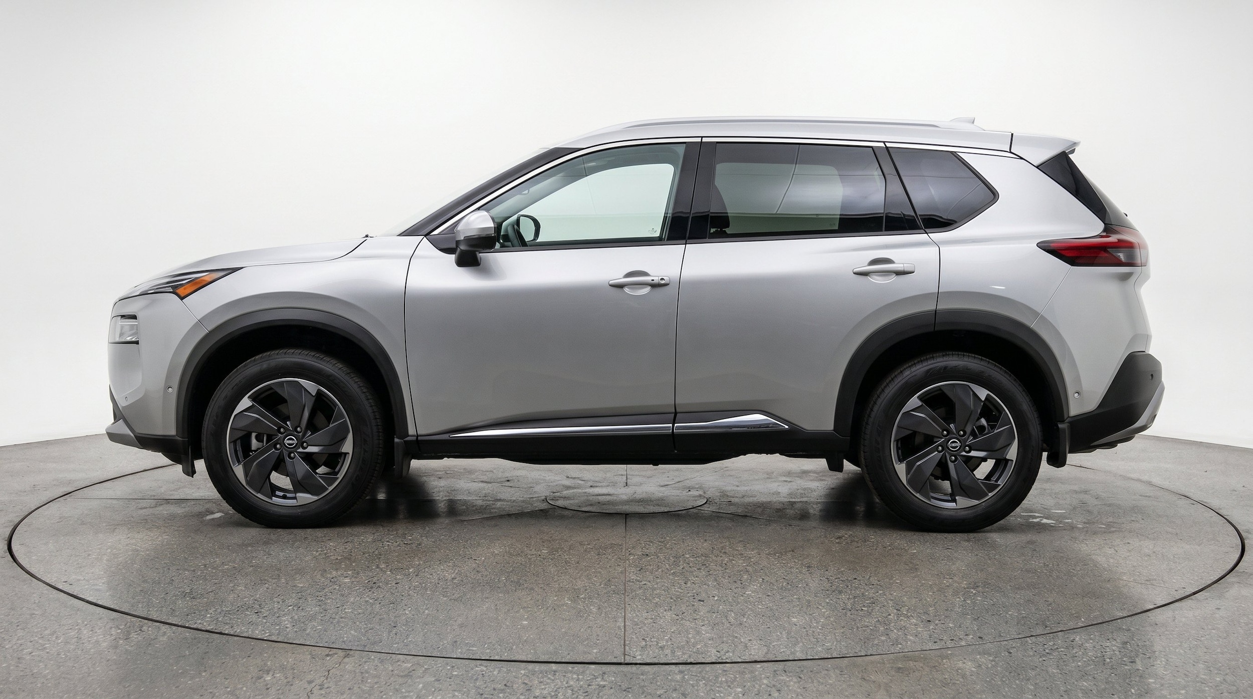 Thumbnail: 2025 Nissan Rogue - 5