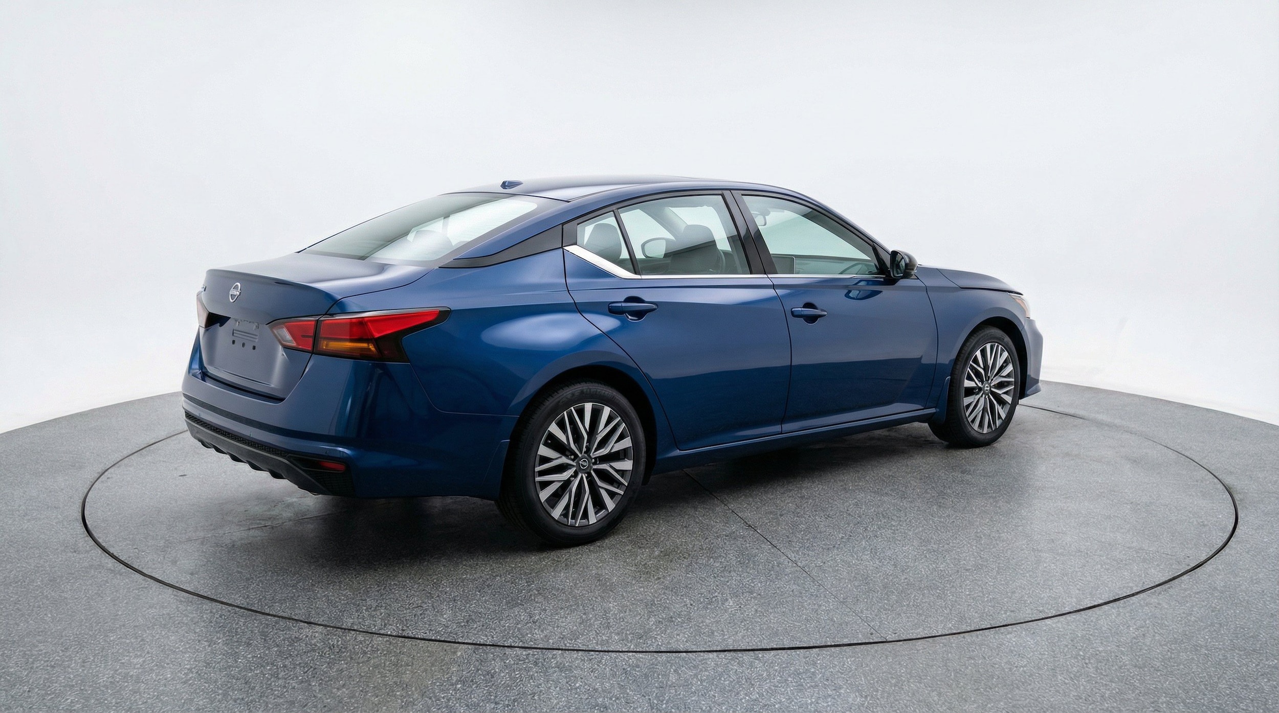 Thumbnail: 2025 Nissan Altima - 9