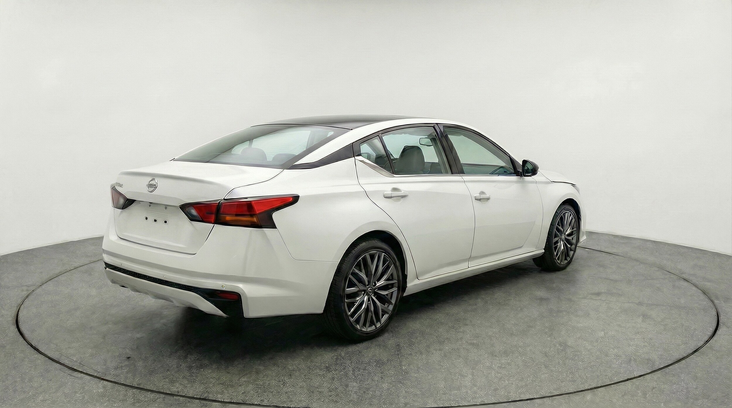 Thumbnail: 2025 Nissan Altima - 9