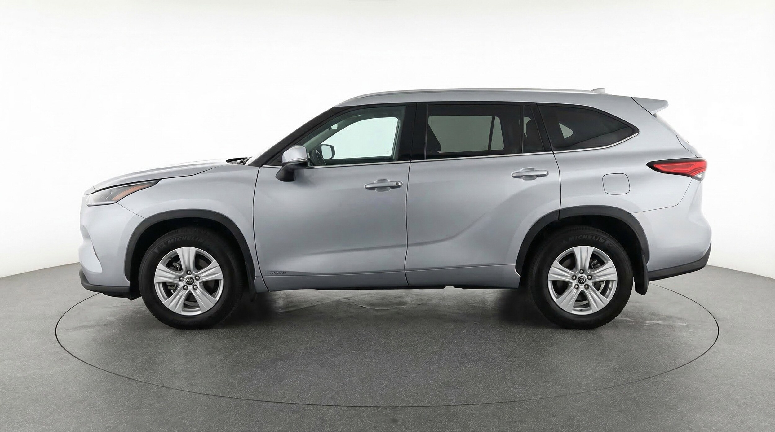 Thumbnail: 2025 Toyota Highlander - 5