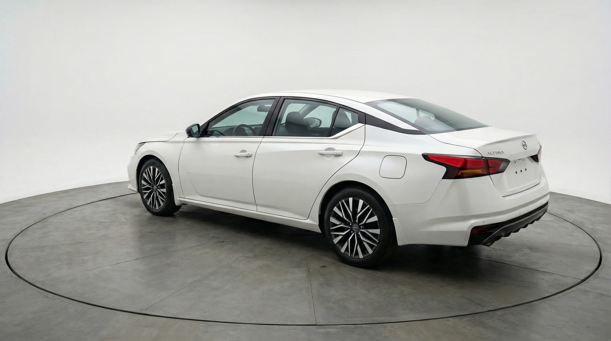 Thumbnail: 2025 Nissan Altima - 5