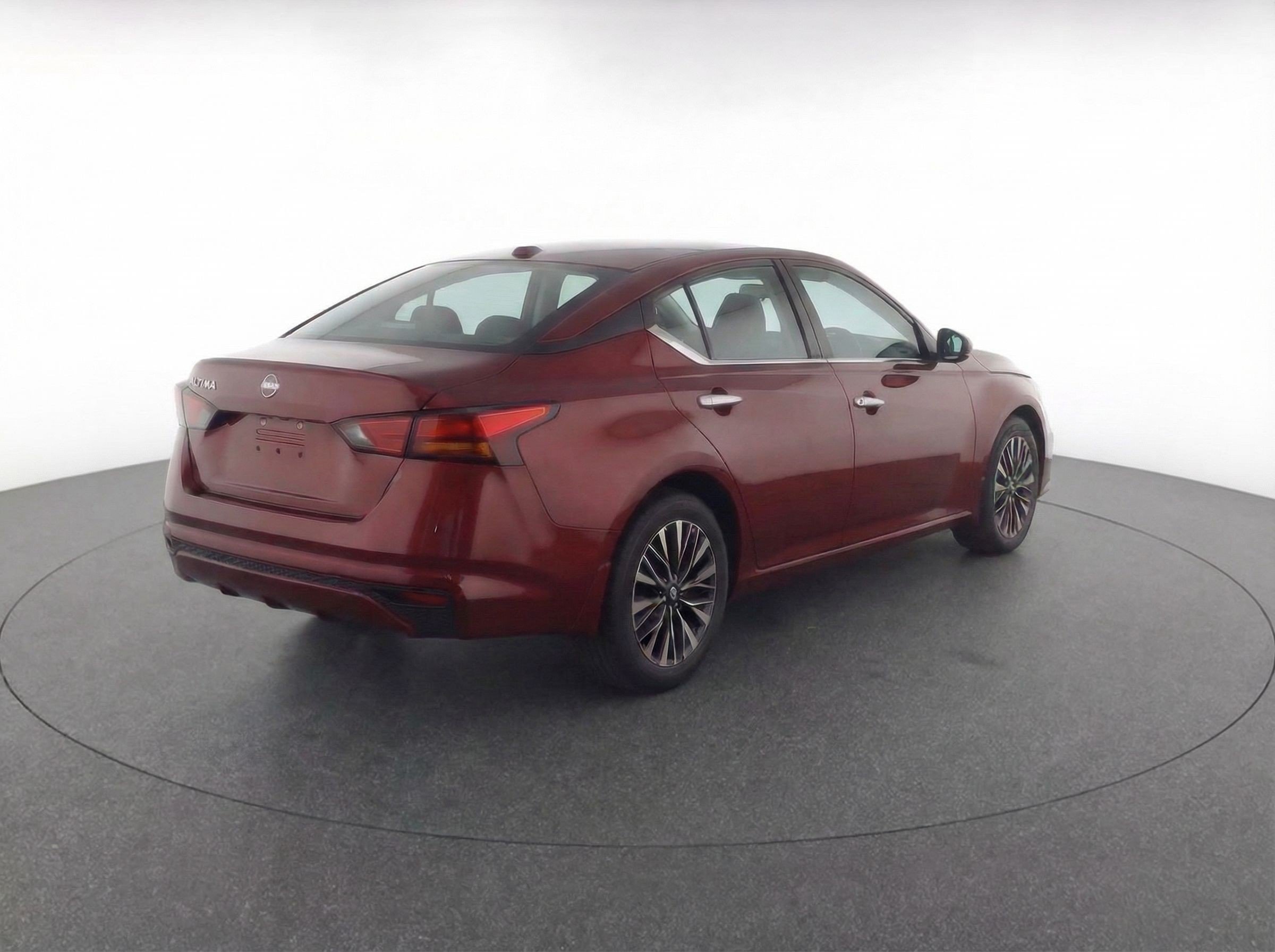 Thumbnail: 2025 Nissan Altima - 9
