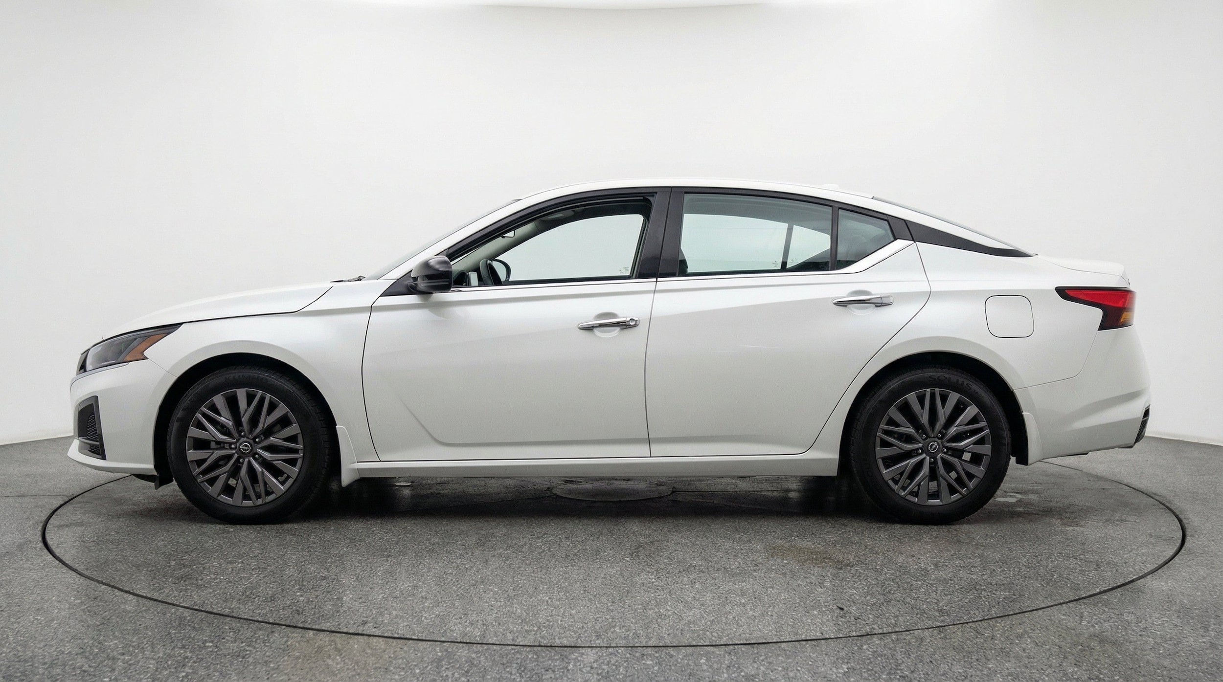 Thumbnail: 2025 Nissan Altima - 5
